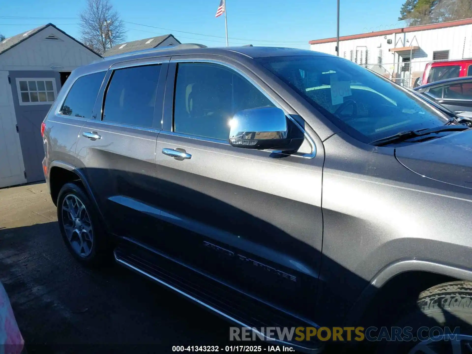 13 Photograph of a damaged car 1C4RJECG1KC752415 JEEP GRAND CHEROKEE 2019