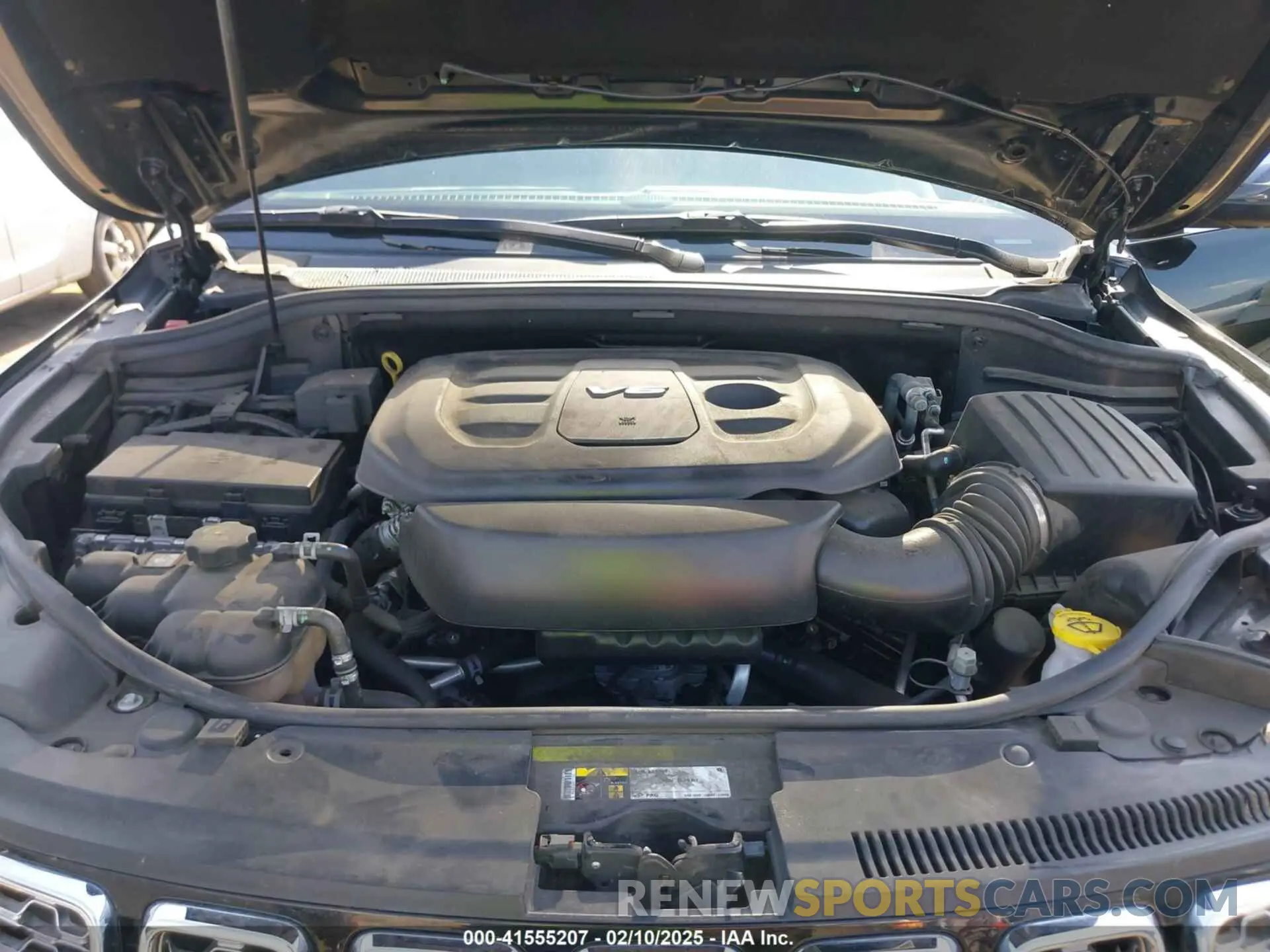 10 Photograph of a damaged car 1C4RJECG4KC556145 JEEP GRAND CHEROKEE 2019