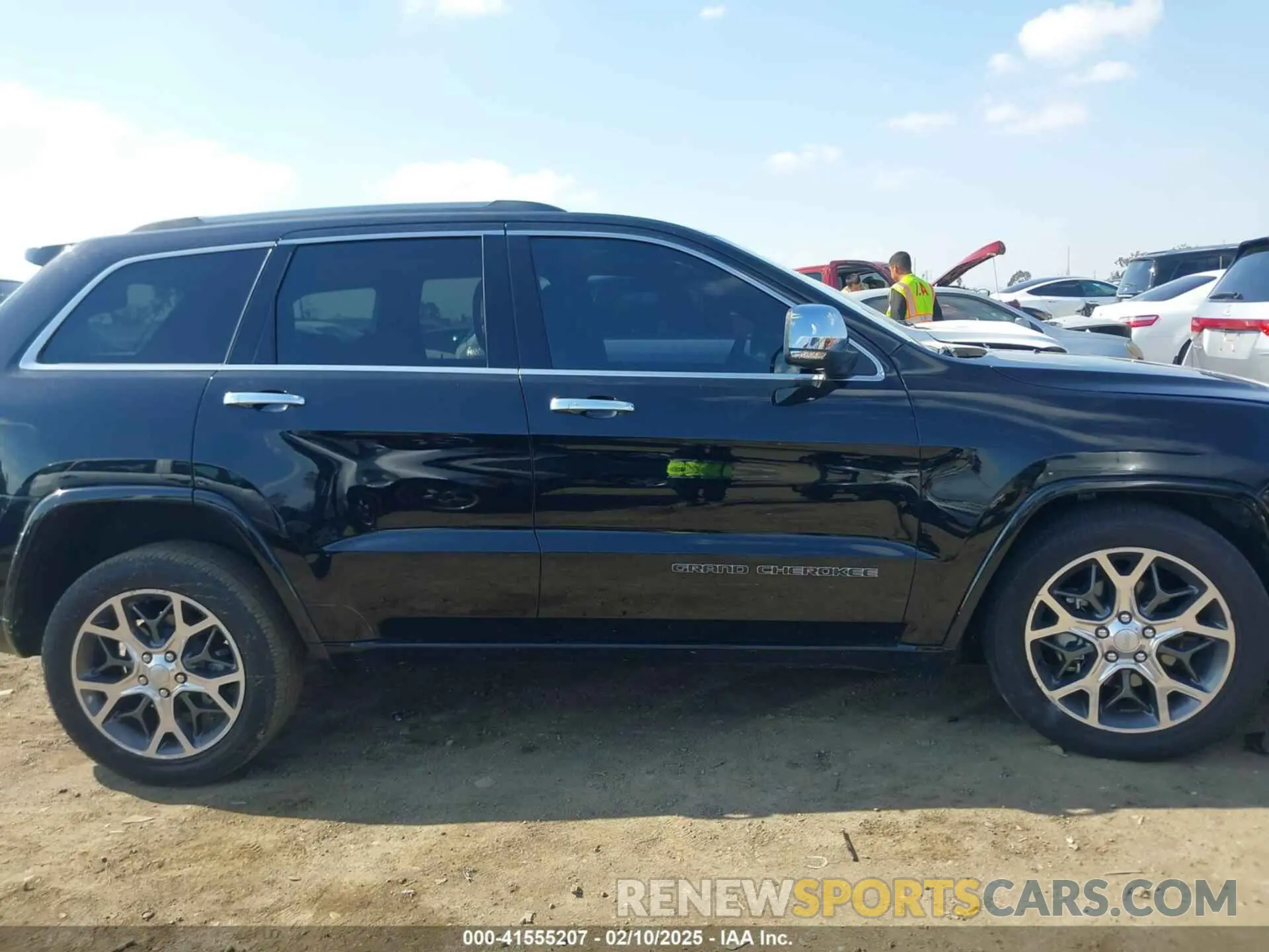 14 Photograph of a damaged car 1C4RJECG4KC556145 JEEP GRAND CHEROKEE 2019