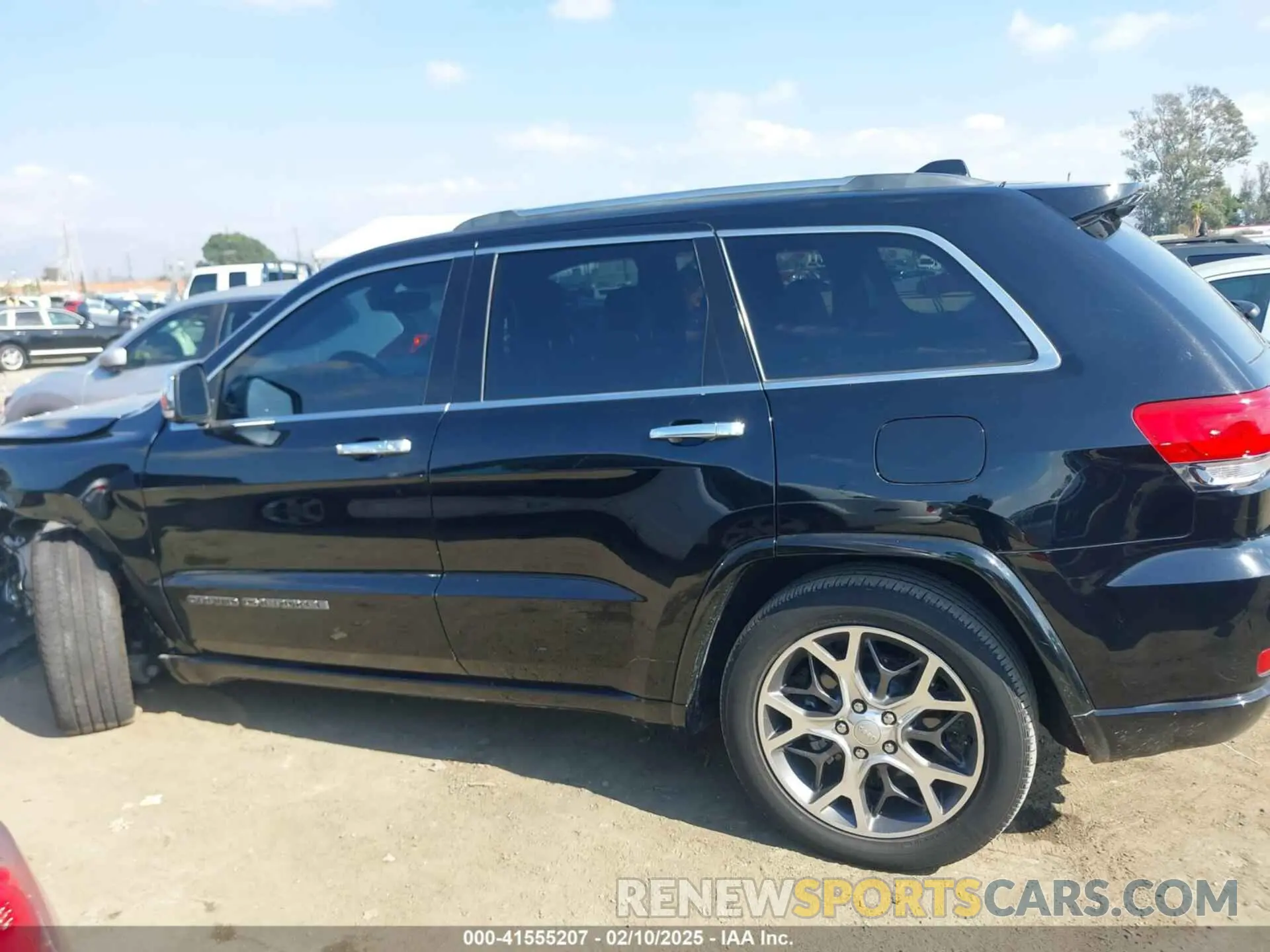 15 Photograph of a damaged car 1C4RJECG4KC556145 JEEP GRAND CHEROKEE 2019