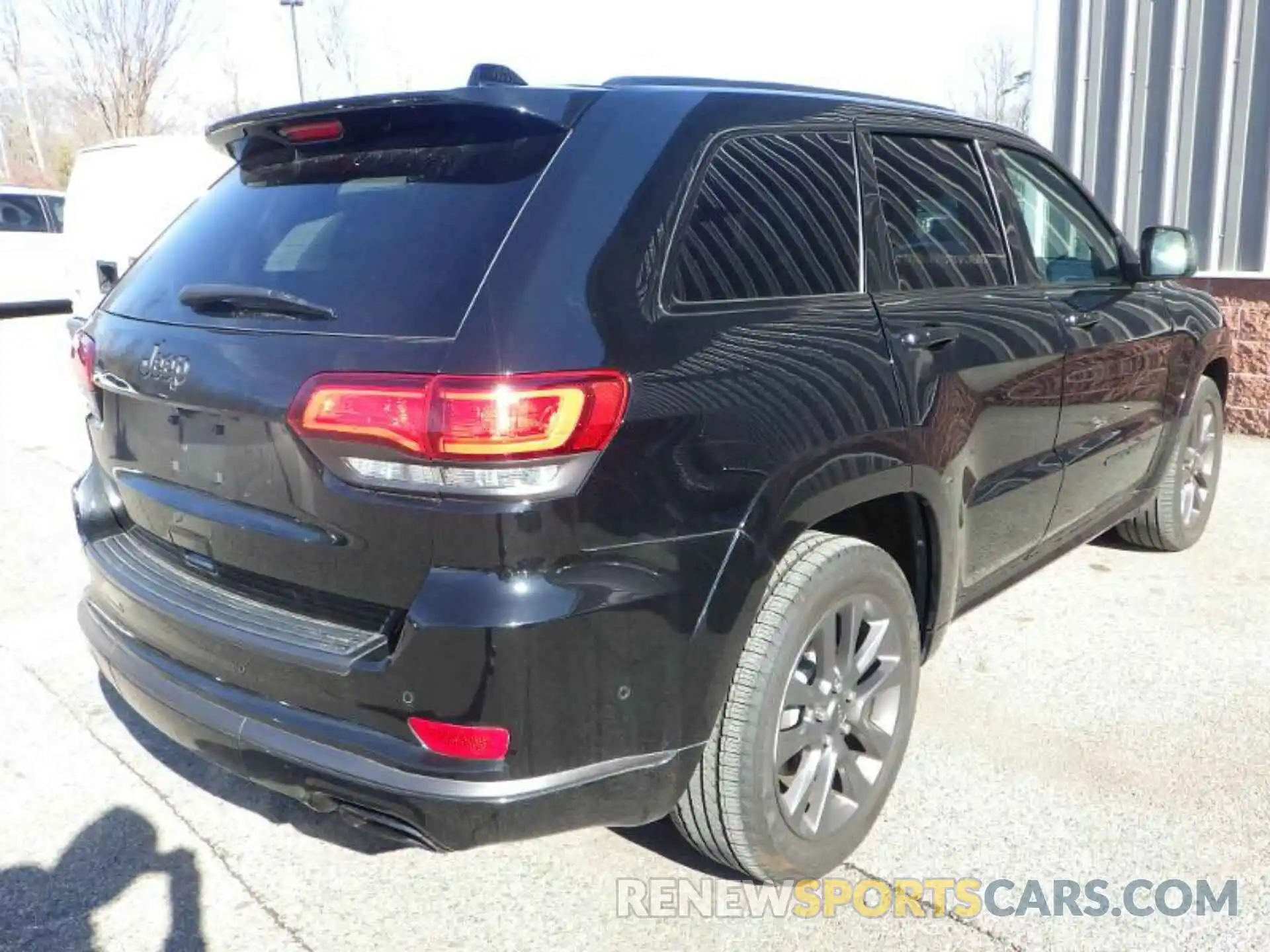 8 Photograph of a damaged car 1C4RJECG8KC597183 JEEP GRAND CHEROKEE 2019