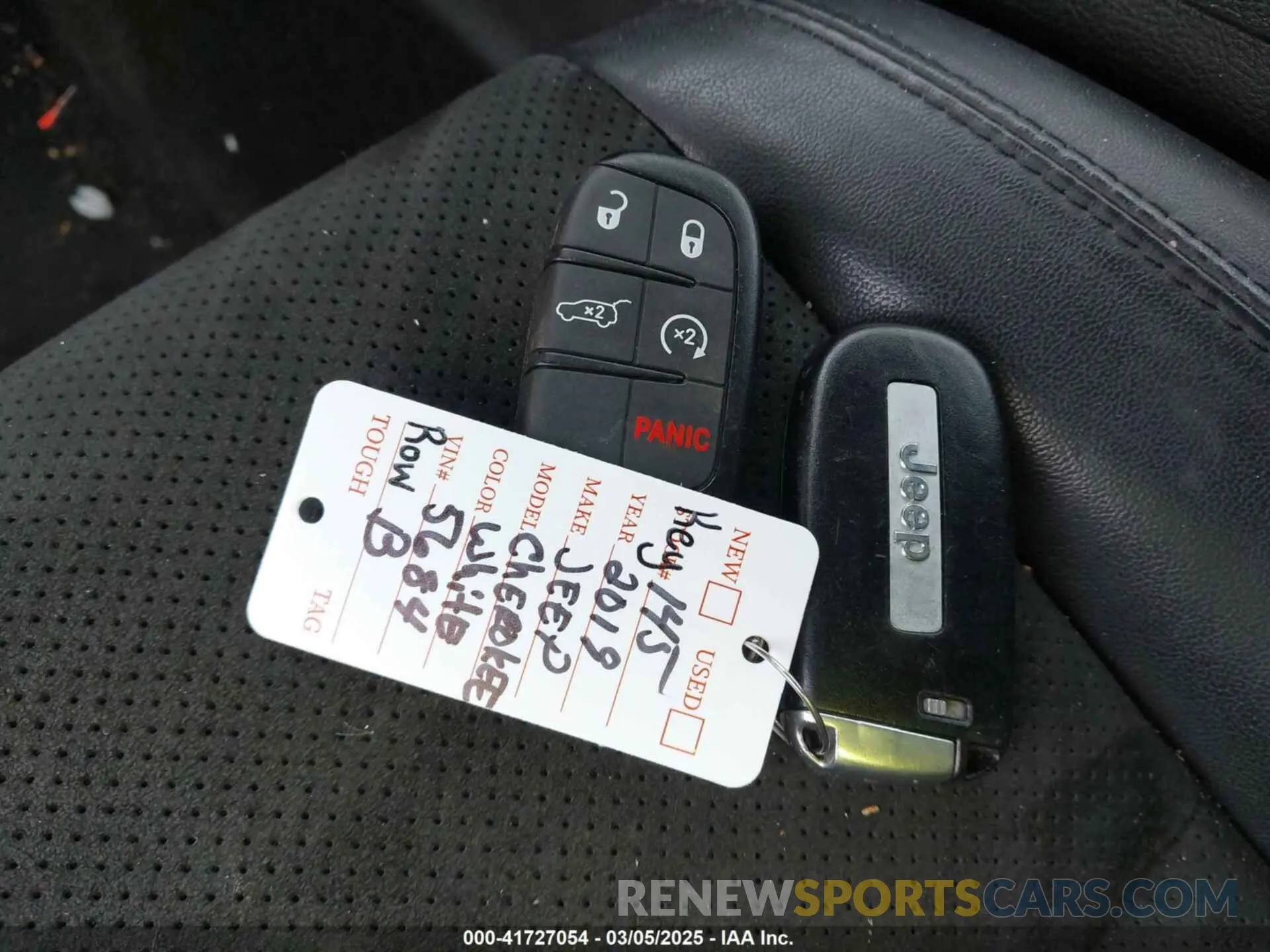 11 Photograph of a damaged car 1C4RJFAG1KC565684 JEEP GRAND CHEROKEE 2019
