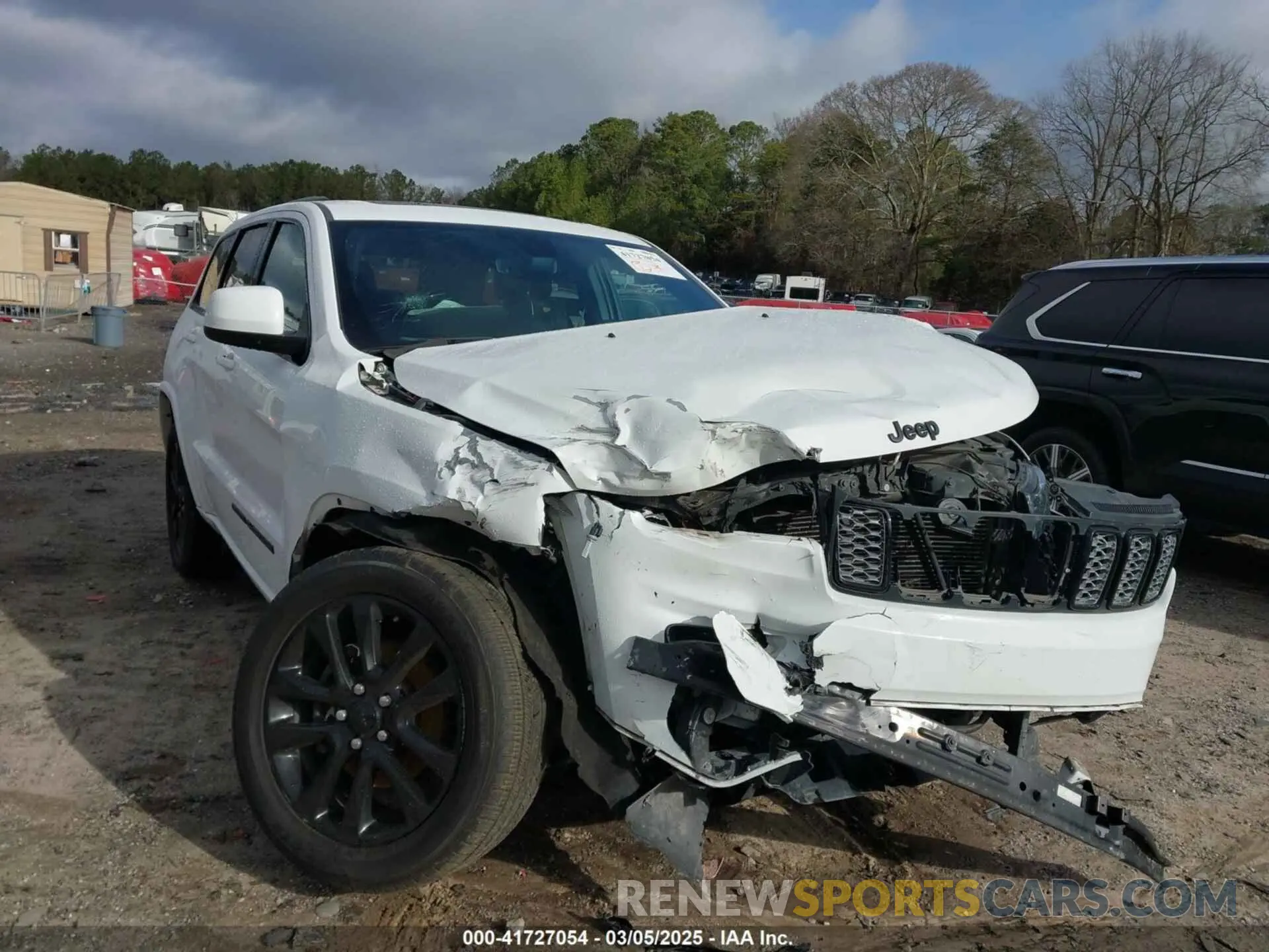 6 Photograph of a damaged car 1C4RJFAG1KC565684 JEEP GRAND CHEROKEE 2019