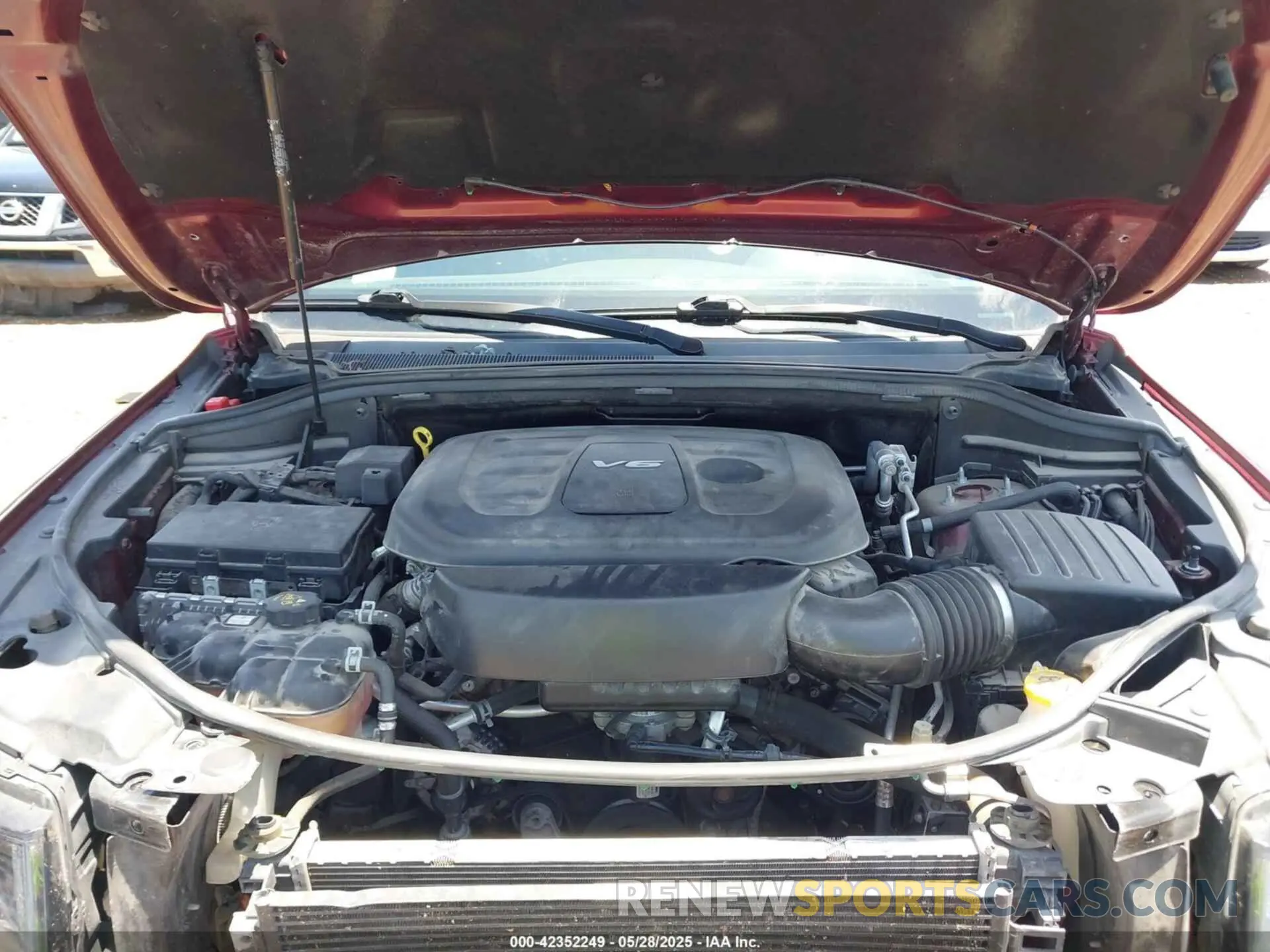 10 Photograph of a damaged car 1C4RJFAG1KC619257 JEEP GRAND CHEROKEE 2019