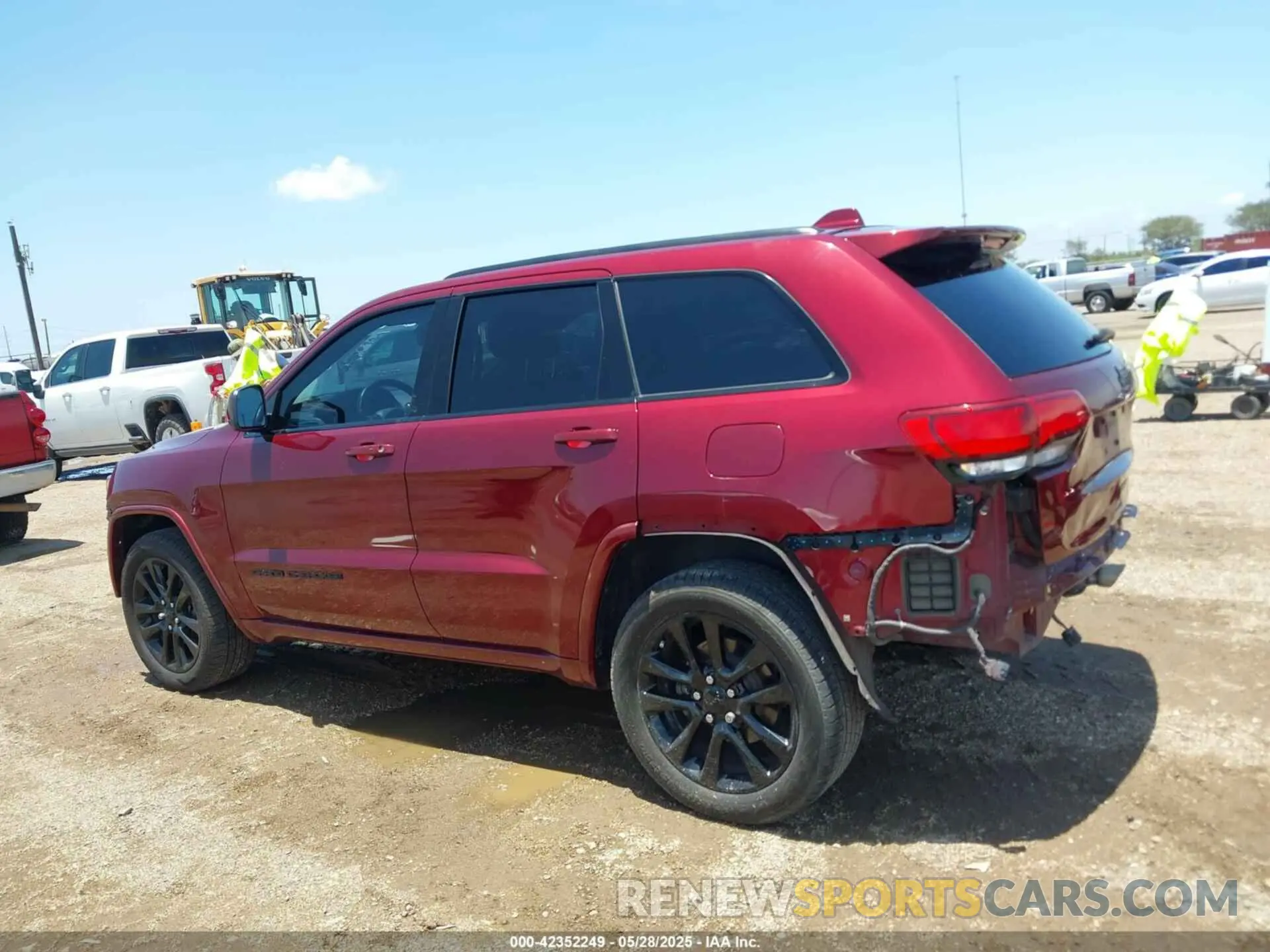 15 Photograph of a damaged car 1C4RJFAG1KC619257 JEEP GRAND CHEROKEE 2019