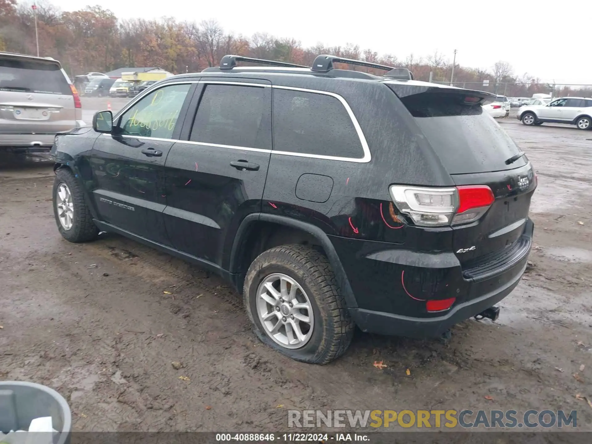 3 Photograph of a damaged car 1C4RJFAG1KC719732 JEEP GRAND CHEROKEE 2019