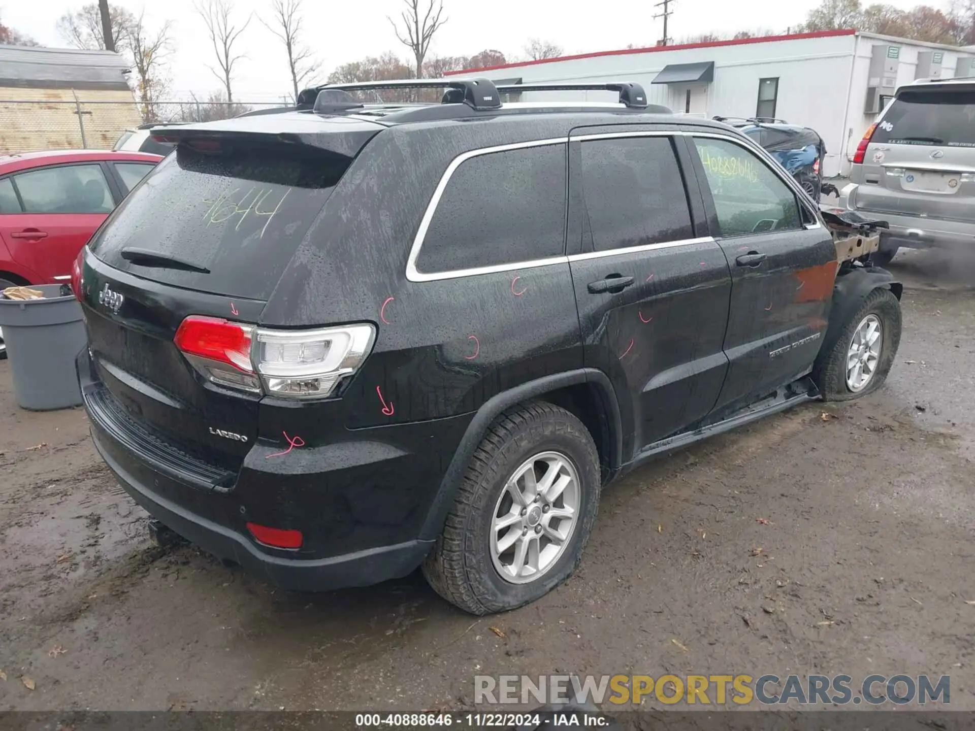 4 Photograph of a damaged car 1C4RJFAG1KC719732 JEEP GRAND CHEROKEE 2019