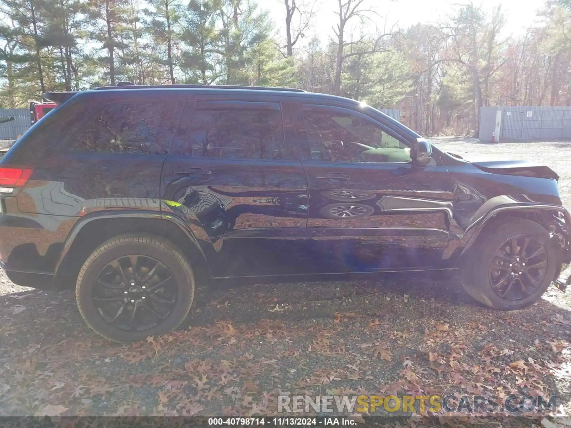 13 Photograph of a damaged car 1C4RJFAG1KC791224 JEEP GRAND CHEROKEE 2019