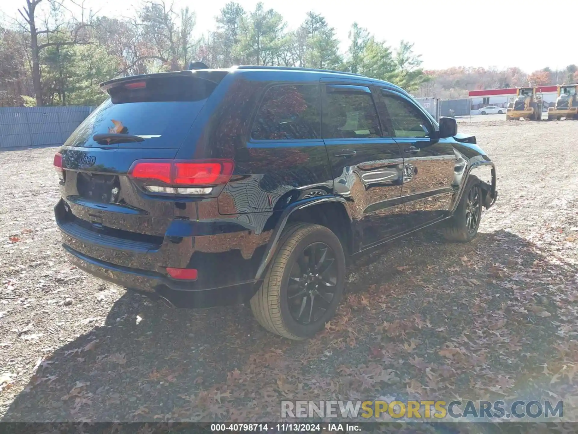 4 Photograph of a damaged car 1C4RJFAG1KC791224 JEEP GRAND CHEROKEE 2019