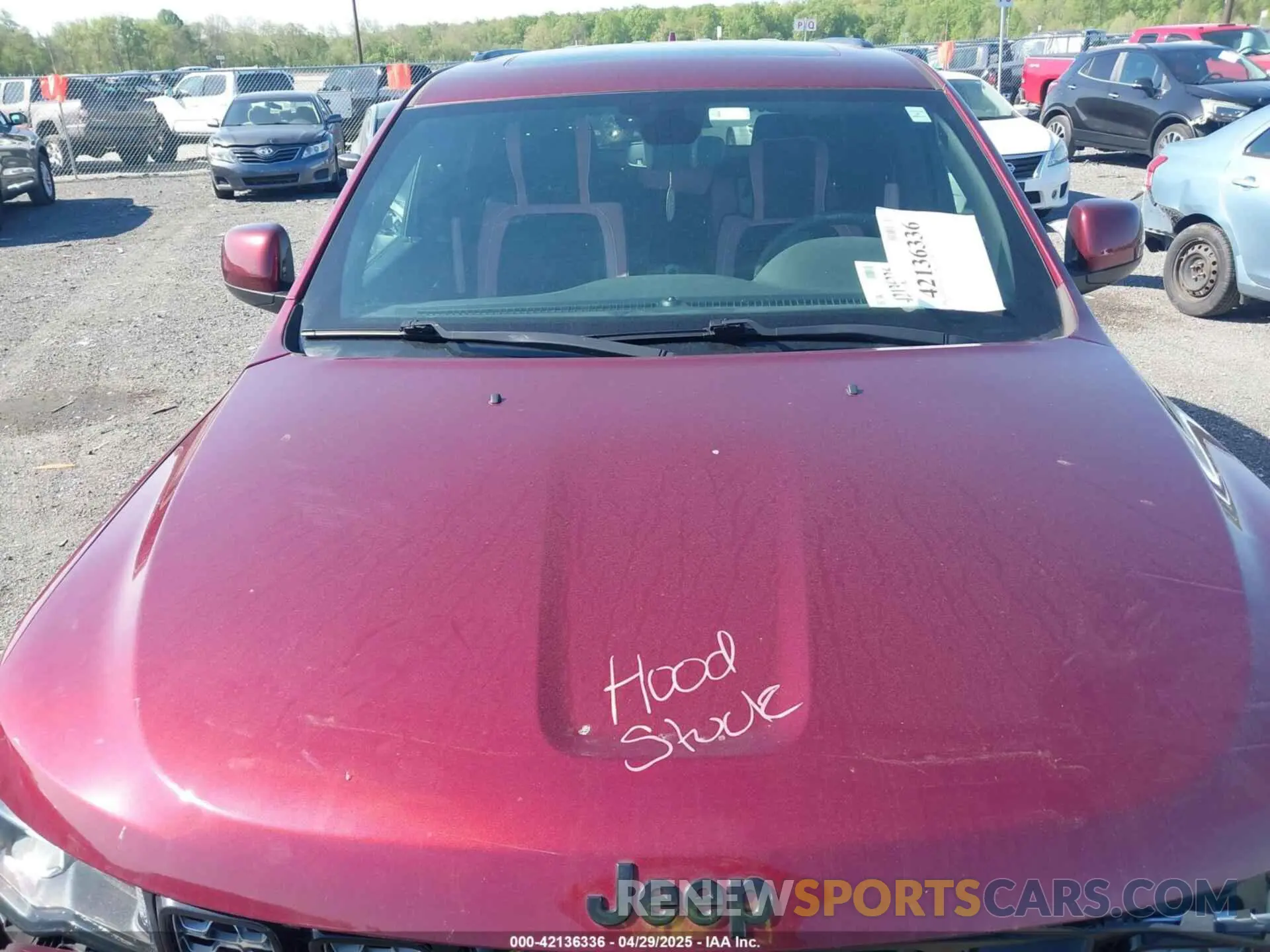 10 Photograph of a damaged car 1C4RJFAG2KC607036 JEEP GRAND CHEROKEE 2019