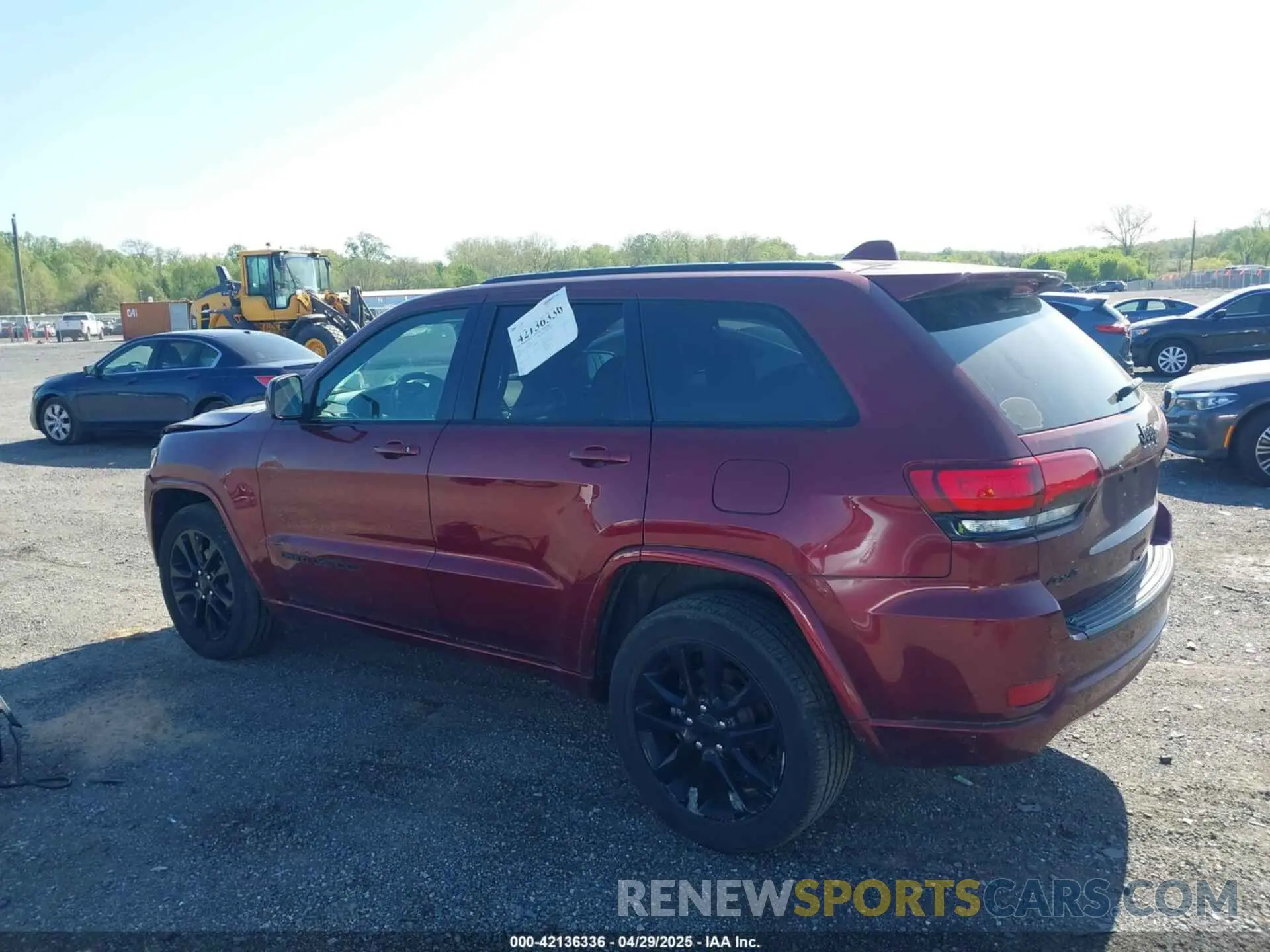 14 Photograph of a damaged car 1C4RJFAG2KC607036 JEEP GRAND CHEROKEE 2019