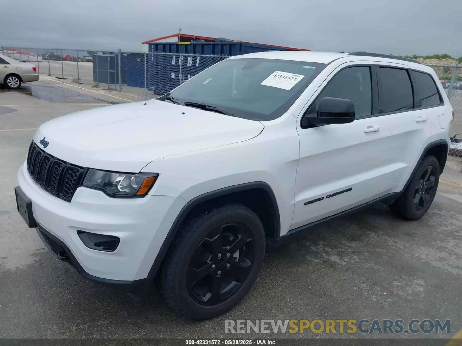2 Photograph of a damaged car 1C4RJFAG2KC620398 JEEP GRAND CHEROKEE 2019