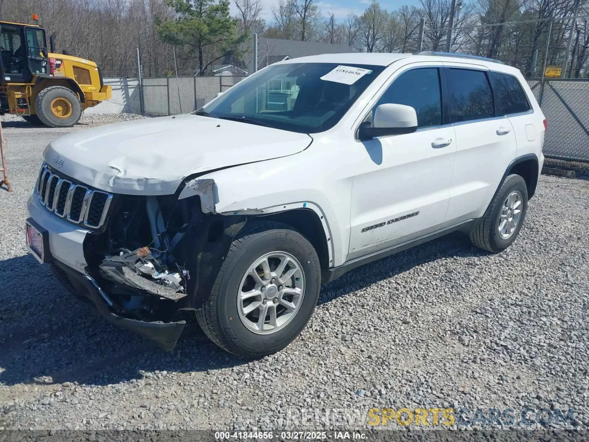2 Photograph of a damaged car 1C4RJFAG2KC736961 JEEP GRAND CHEROKEE 2019