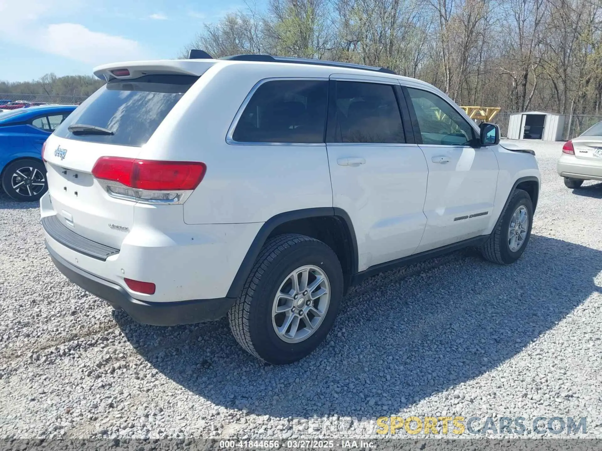 4 Photograph of a damaged car 1C4RJFAG2KC736961 JEEP GRAND CHEROKEE 2019