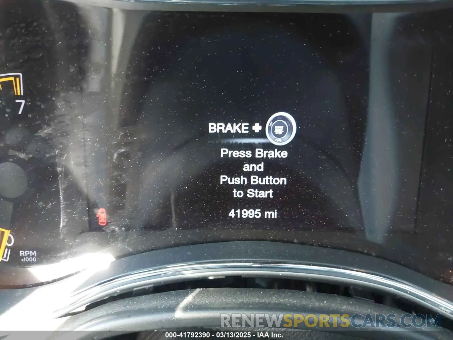16 Photograph of a damaged car 1C4RJFAG2KC778336 JEEP GRAND CHEROKEE 2019