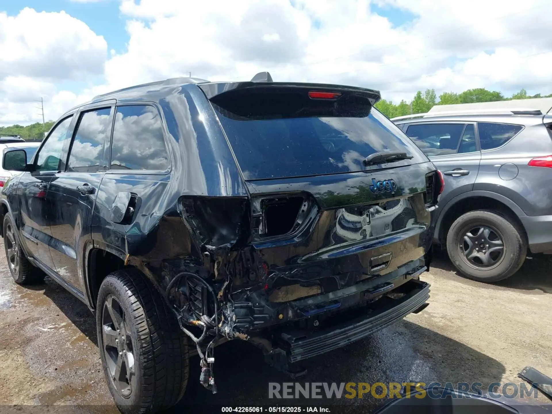 6 Photograph of a damaged car 1C4RJFAG3KC566268 JEEP GRAND CHEROKEE 2019