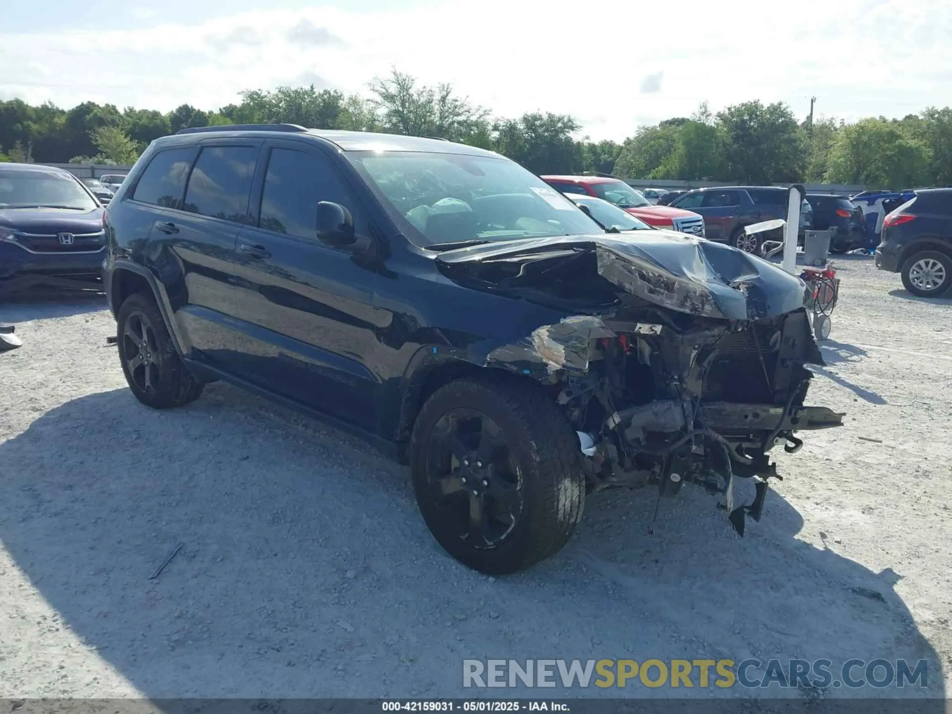 1 Photograph of a damaged car 1C4RJFAG3KC647299 JEEP GRAND CHEROKEE 2019