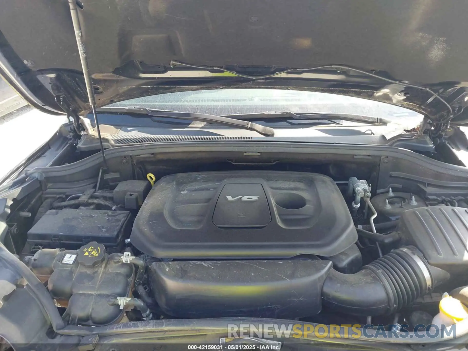 10 Photograph of a damaged car 1C4RJFAG3KC647299 JEEP GRAND CHEROKEE 2019