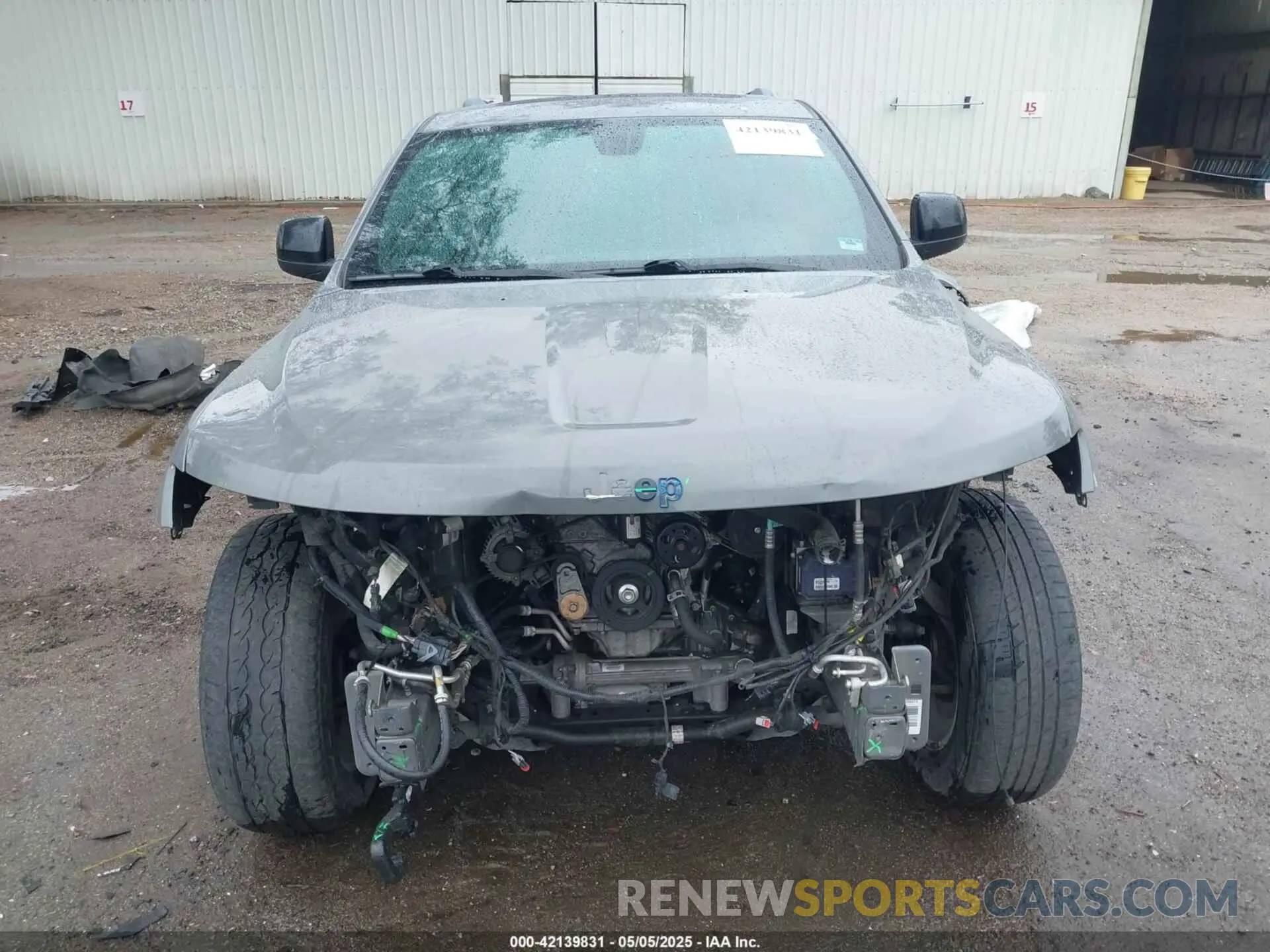 13 Photograph of a damaged car 1C4RJFAG3KC703905 JEEP GRAND CHEROKEE 2019