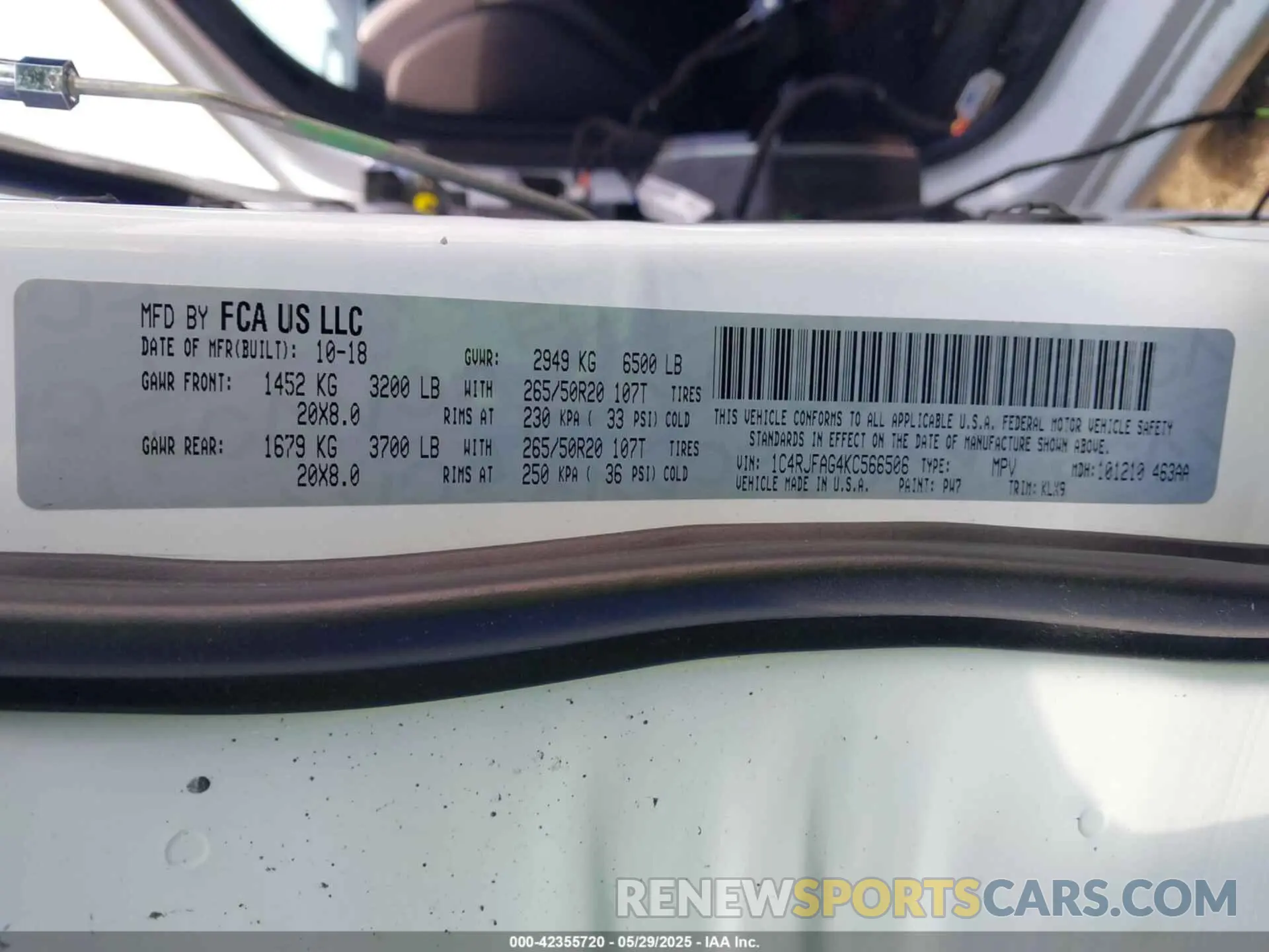9 Photograph of a damaged car 1C4RJFAG4KC566506 JEEP GRAND CHEROKEE 2019