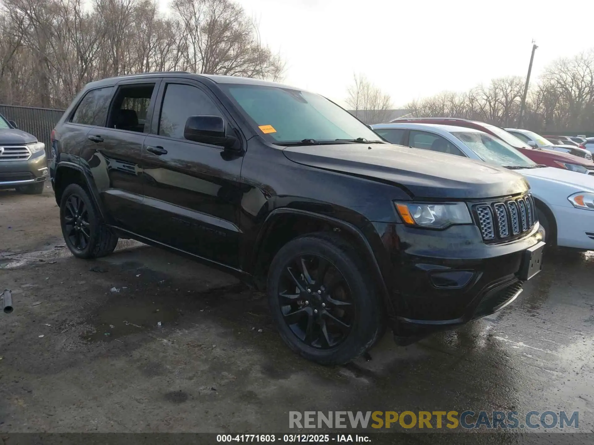 1 Photograph of a damaged car 1C4RJFAG4KC608897 JEEP GRAND CHEROKEE 2019