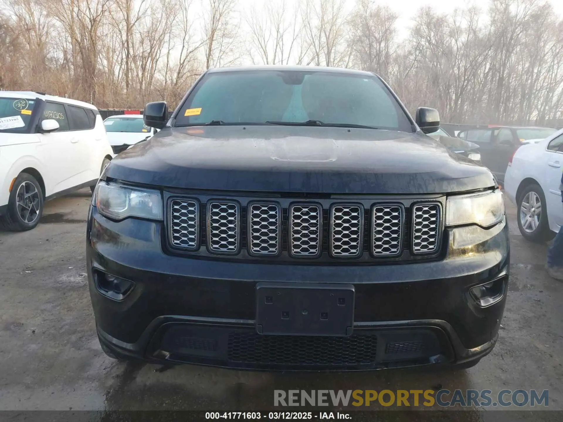 11 Photograph of a damaged car 1C4RJFAG4KC608897 JEEP GRAND CHEROKEE 2019