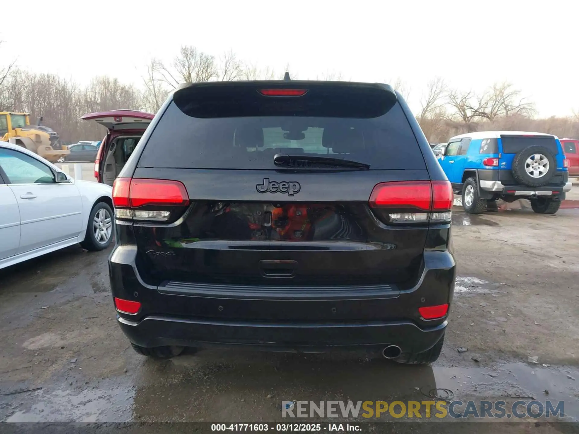 15 Photograph of a damaged car 1C4RJFAG4KC608897 JEEP GRAND CHEROKEE 2019