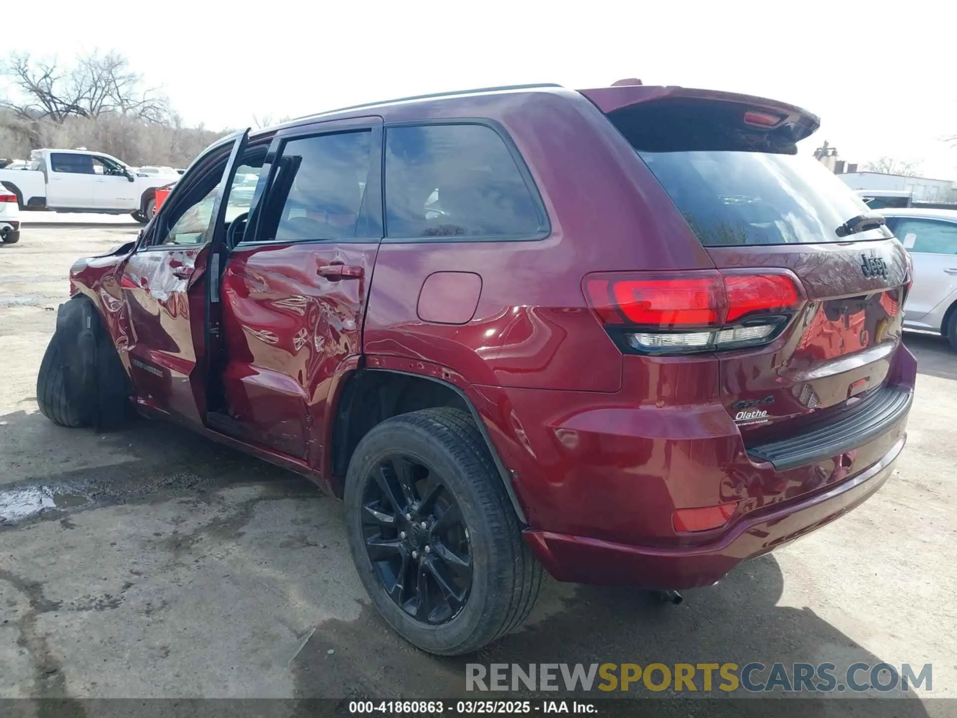 3 Photograph of a damaged car 1C4RJFAG4KC709745 JEEP GRAND CHEROKEE 2019
