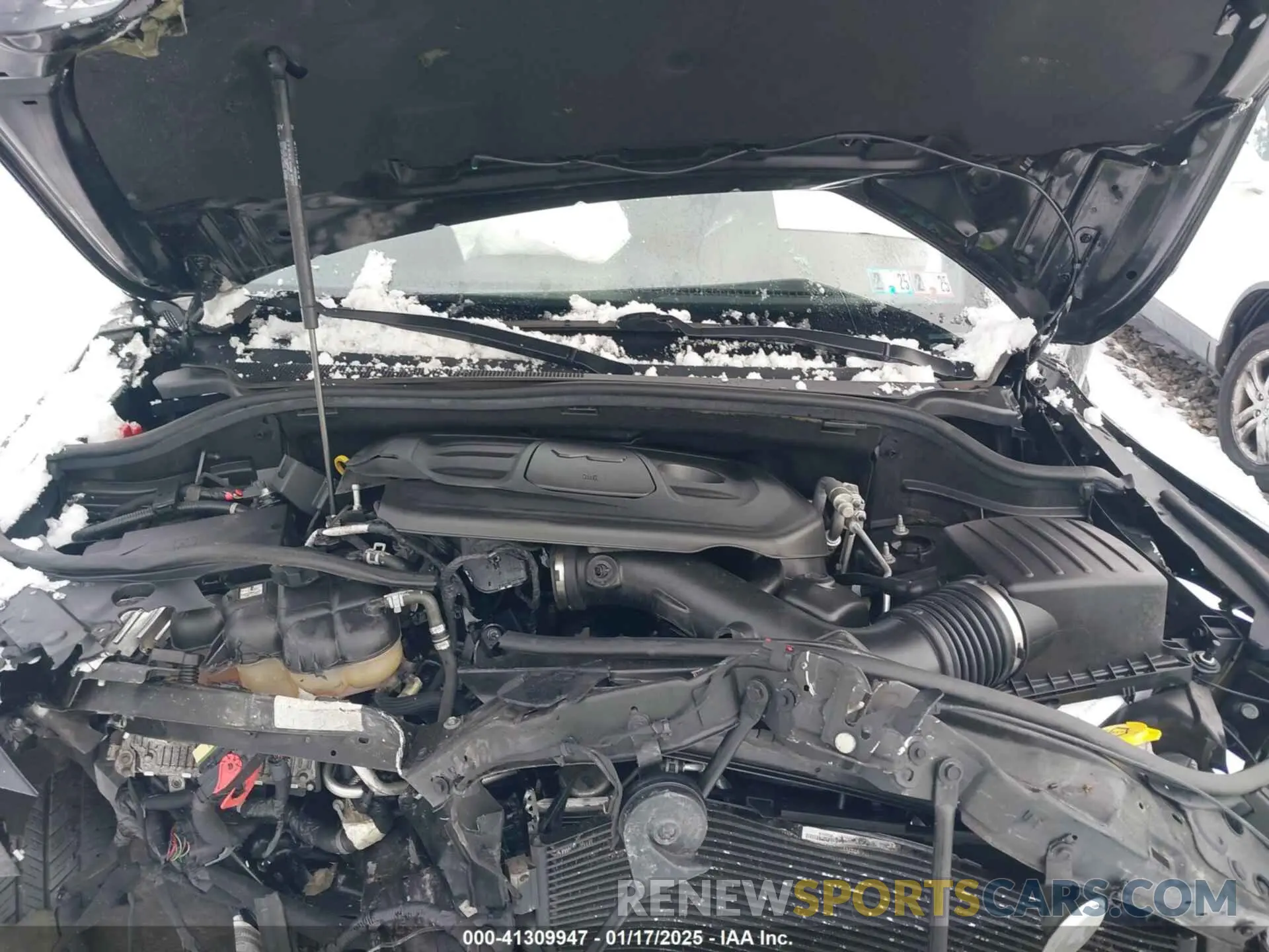 10 Photograph of a damaged car 1C4RJFAG4KC837497 JEEP GRAND CHEROKEE 2019