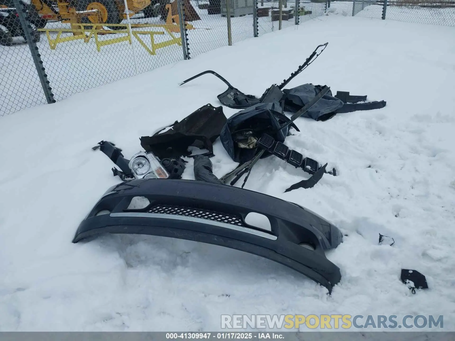 12 Photograph of a damaged car 1C4RJFAG4KC837497 JEEP GRAND CHEROKEE 2019