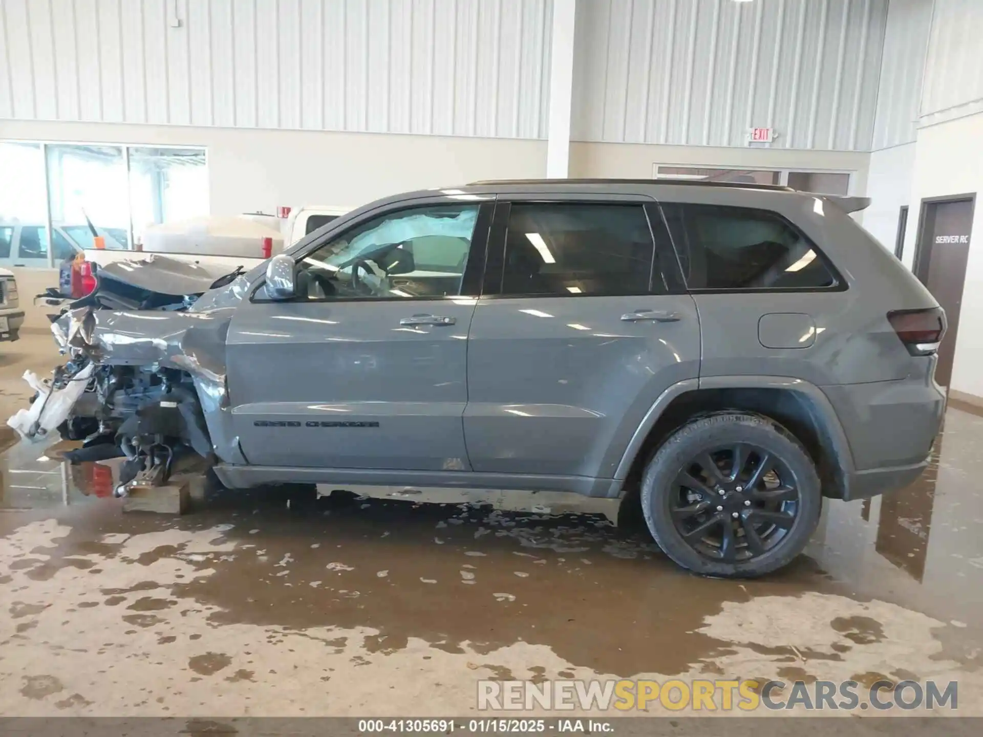 15 Photograph of a damaged car 1C4RJFAG4KC850170 JEEP GRAND CHEROKEE 2019