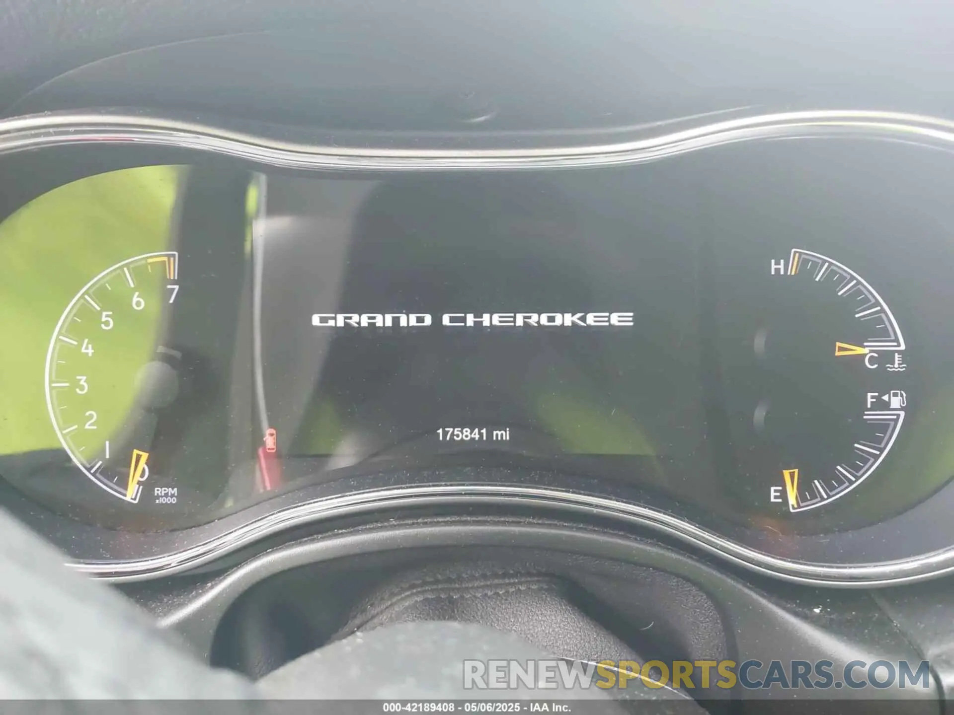 7 Photograph of a damaged car 1C4RJFAG5KC589793 JEEP GRAND CHEROKEE 2019