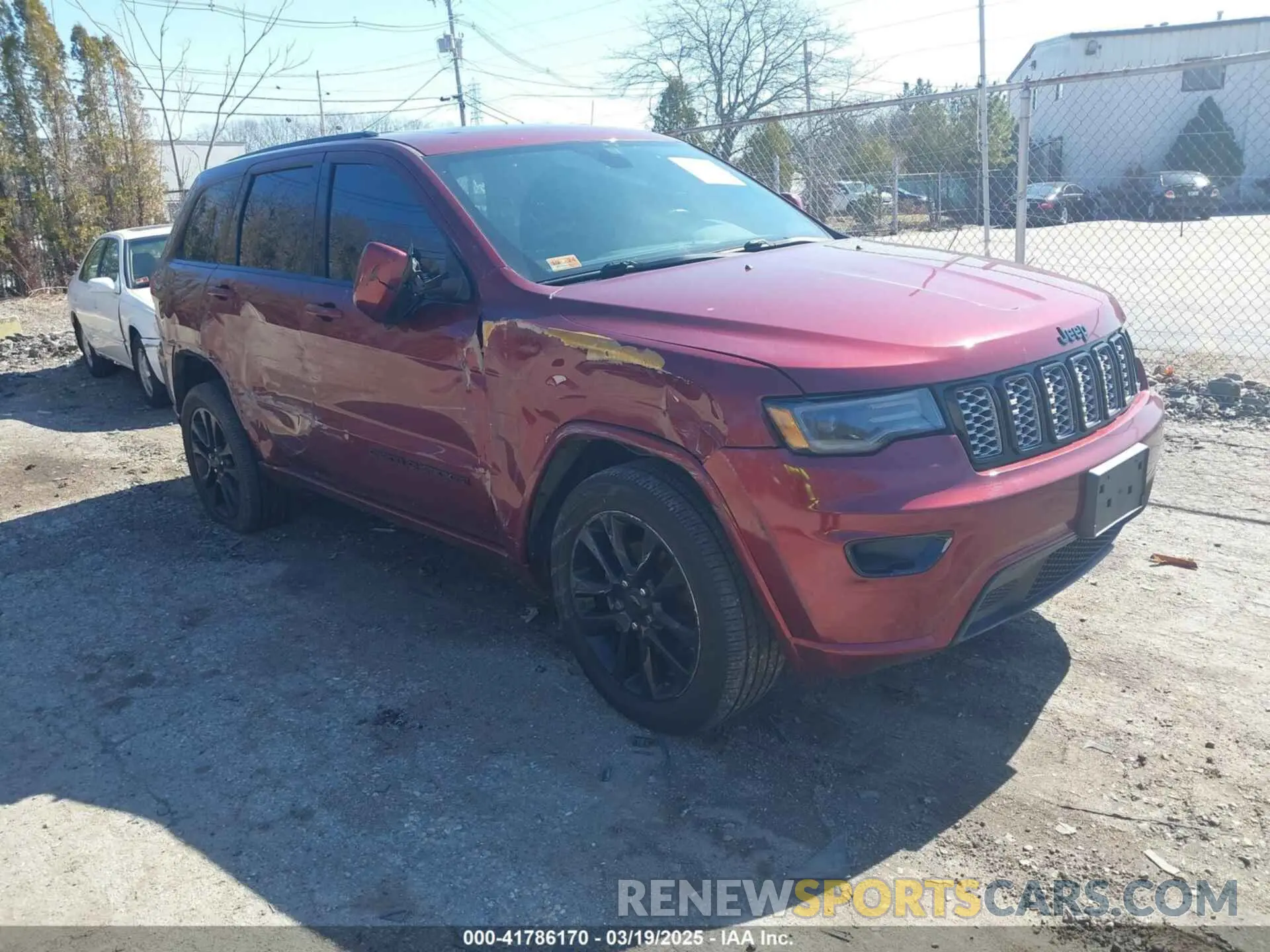1 Photograph of a damaged car 1C4RJFAG5KC709947 JEEP GRAND CHEROKEE 2019