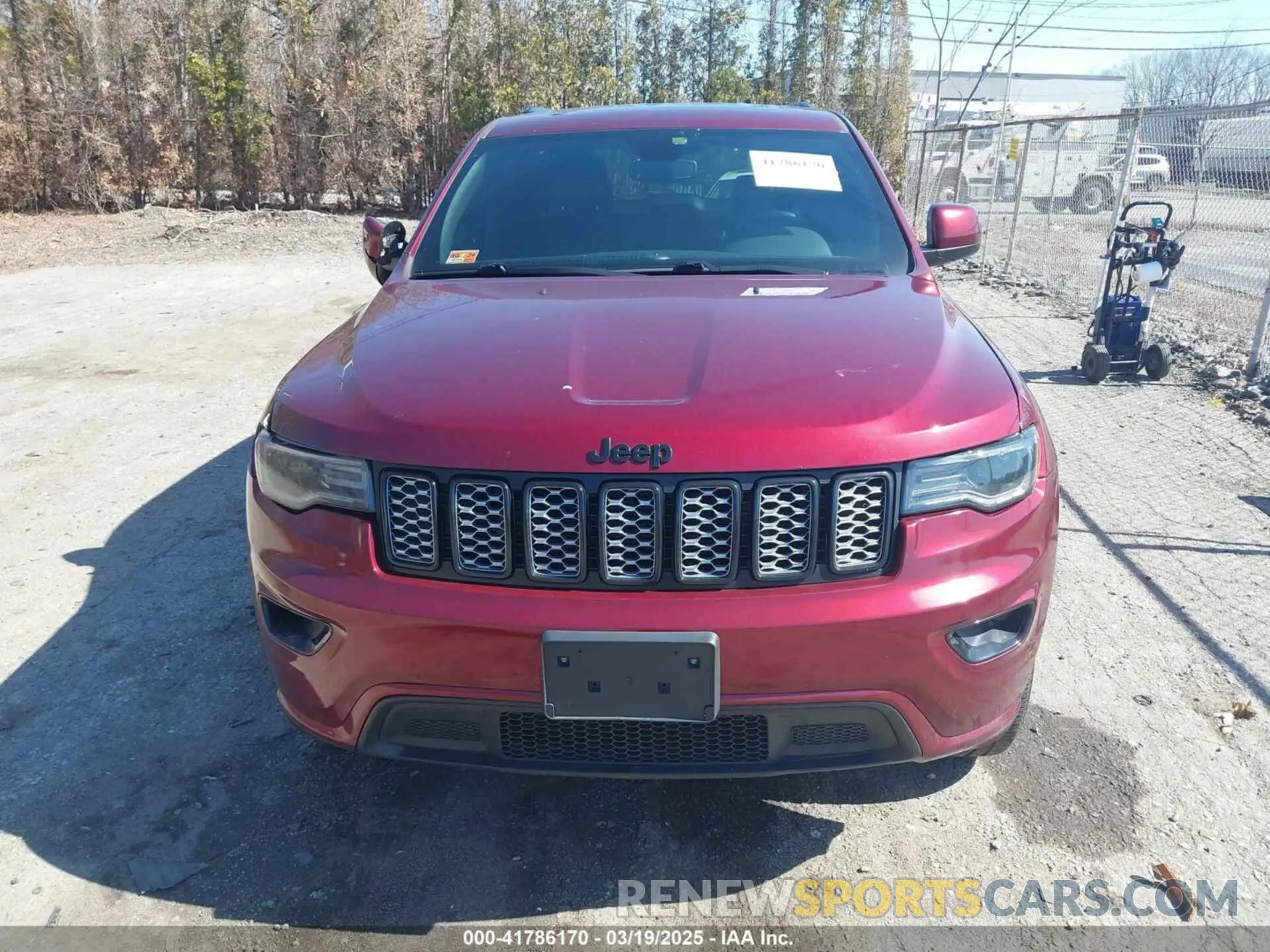 12 Photograph of a damaged car 1C4RJFAG5KC709947 JEEP GRAND CHEROKEE 2019