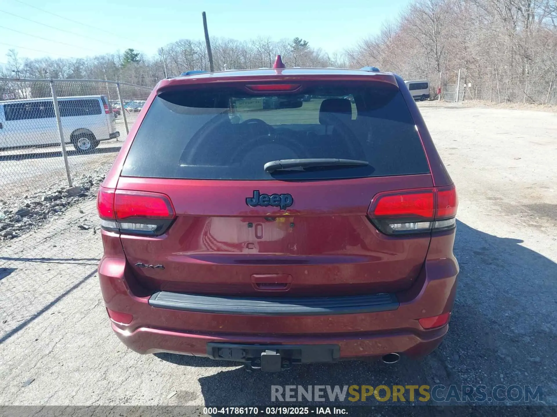 16 Photograph of a damaged car 1C4RJFAG5KC709947 JEEP GRAND CHEROKEE 2019