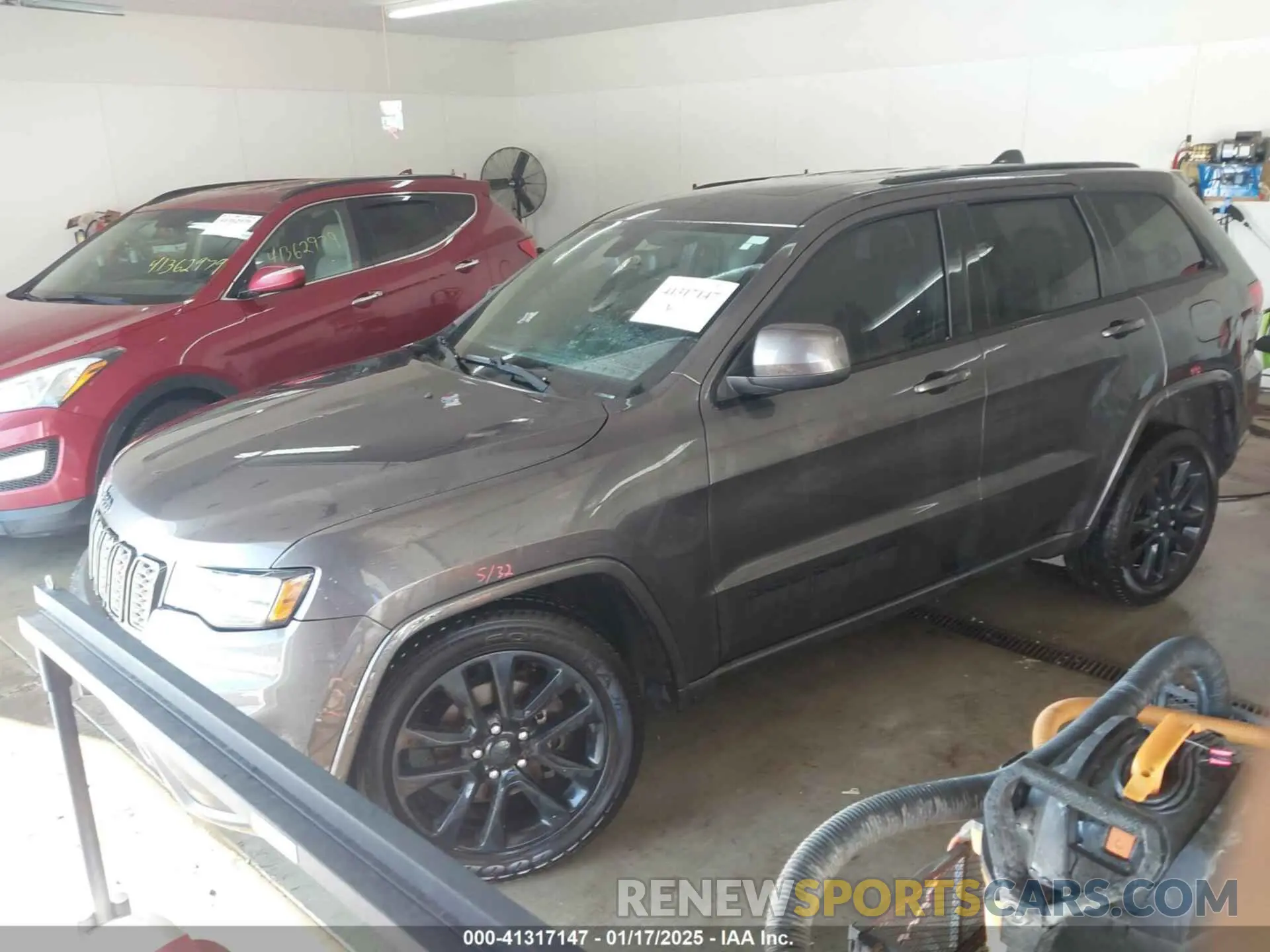 2 Photograph of a damaged car 1C4RJFAG5KC786429 JEEP GRAND CHEROKEE 2019