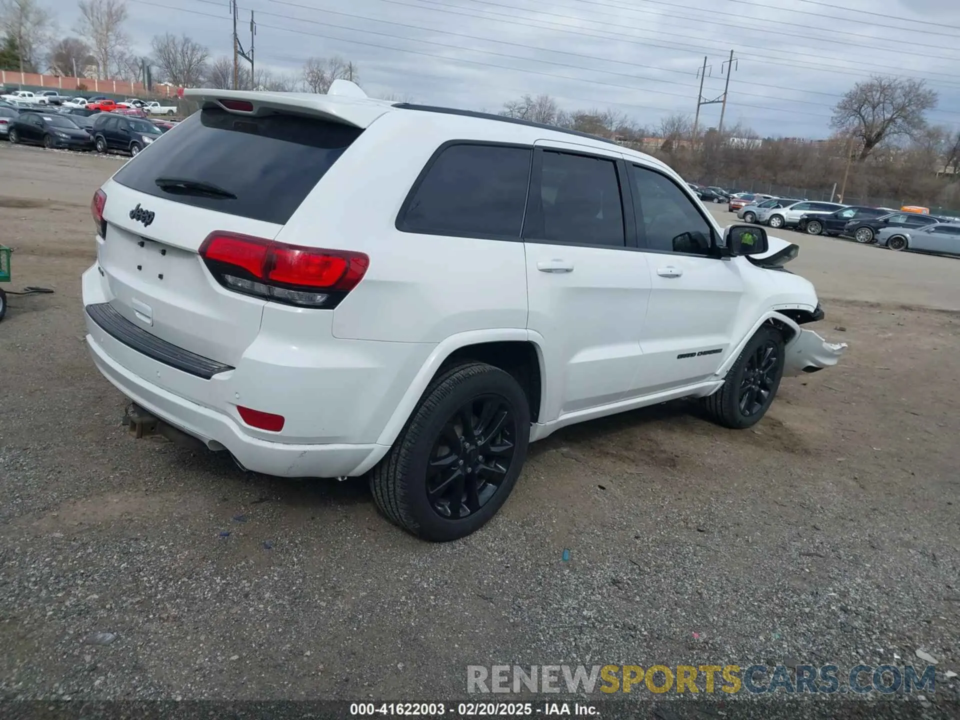4 Photograph of a damaged car 1C4RJFAG5KC831675 JEEP GRAND CHEROKEE 2019
