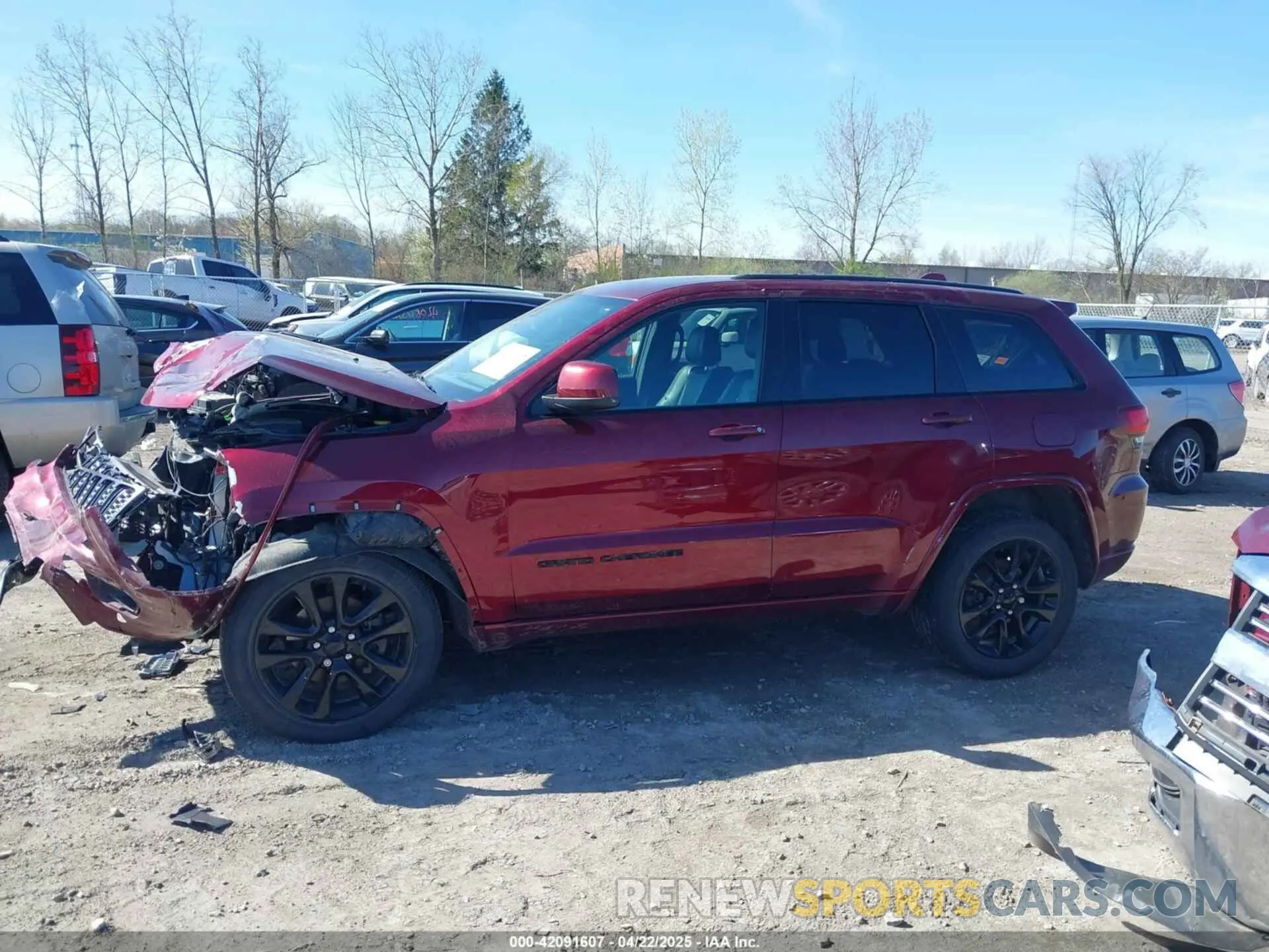 15 Photograph of a damaged car 1C4RJFAG6KC568046 JEEP GRAND CHEROKEE 2019