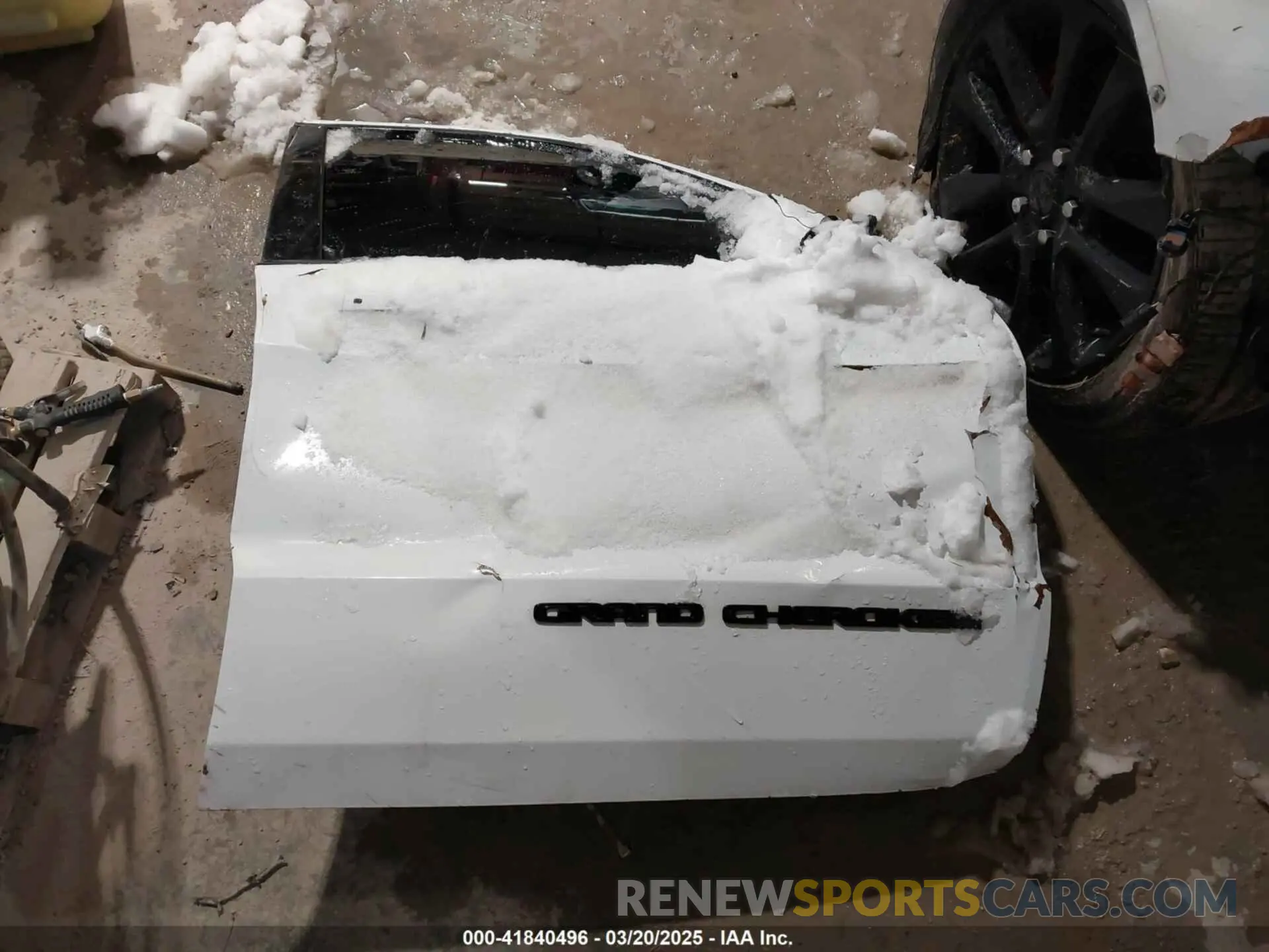 11 Photograph of a damaged car 1C4RJFAG6KC667045 JEEP GRAND CHEROKEE 2019