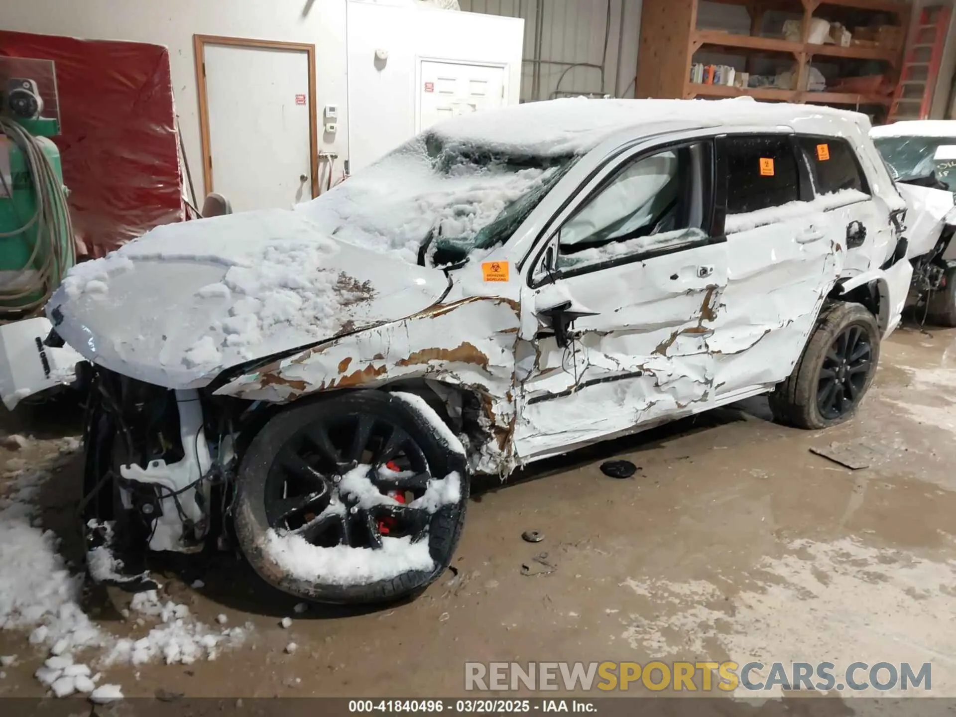 2 Photograph of a damaged car 1C4RJFAG6KC667045 JEEP GRAND CHEROKEE 2019