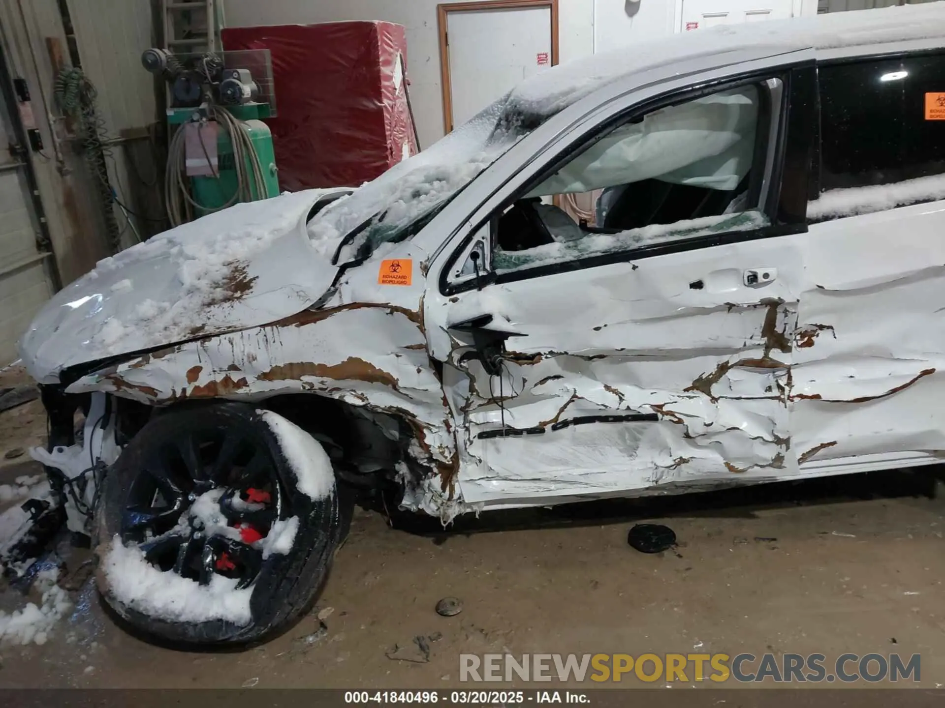 6 Photograph of a damaged car 1C4RJFAG6KC667045 JEEP GRAND CHEROKEE 2019