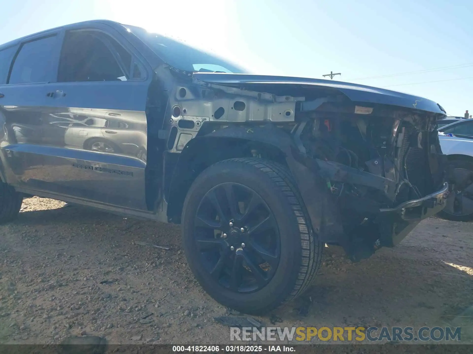 6 Photograph of a damaged car 1C4RJFAG6KC696710 JEEP GRAND CHEROKEE 2019