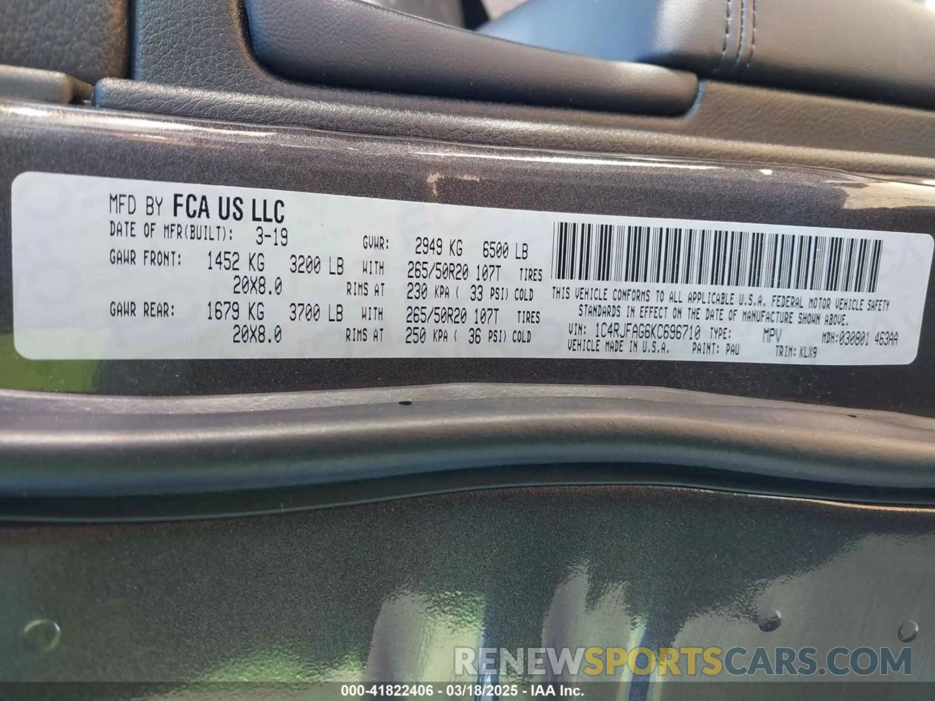 9 Photograph of a damaged car 1C4RJFAG6KC696710 JEEP GRAND CHEROKEE 2019