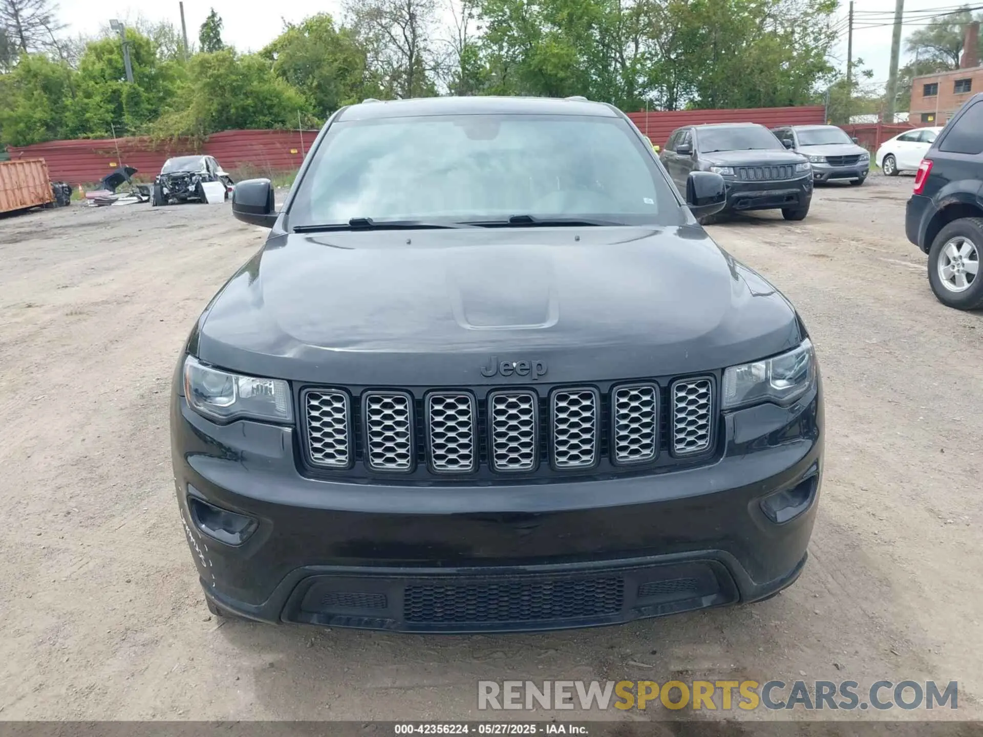 11 Photograph of a damaged car 1C4RJFAG6KC802444 JEEP GRAND CHEROKEE 2019