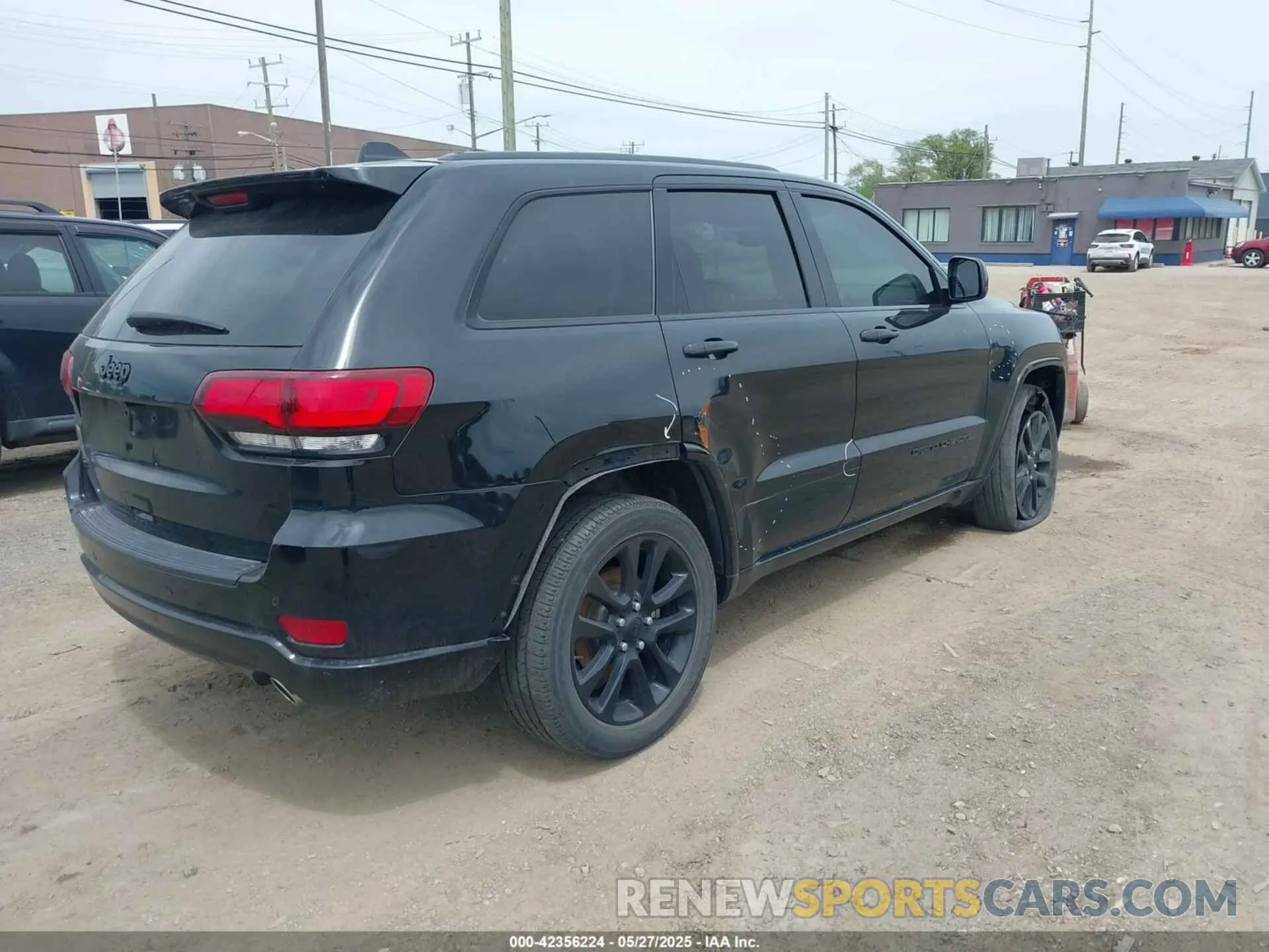 4 Photograph of a damaged car 1C4RJFAG6KC802444 JEEP GRAND CHEROKEE 2019