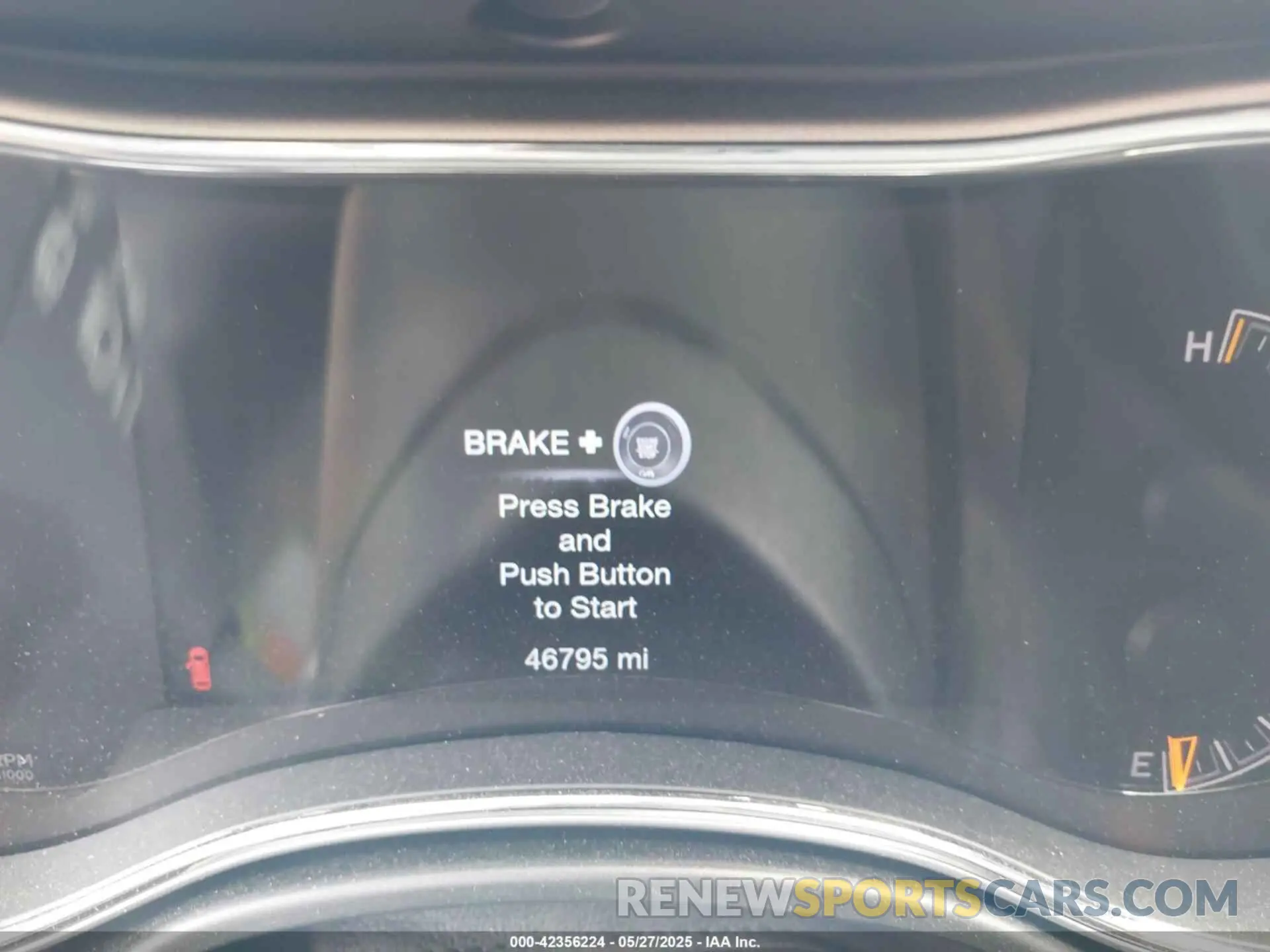 7 Photograph of a damaged car 1C4RJFAG6KC802444 JEEP GRAND CHEROKEE 2019