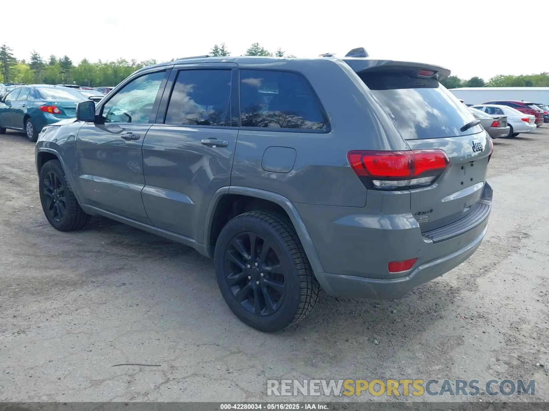 3 Photograph of a damaged car 1C4RJFAG6KC845486 JEEP GRAND CHEROKEE 2019