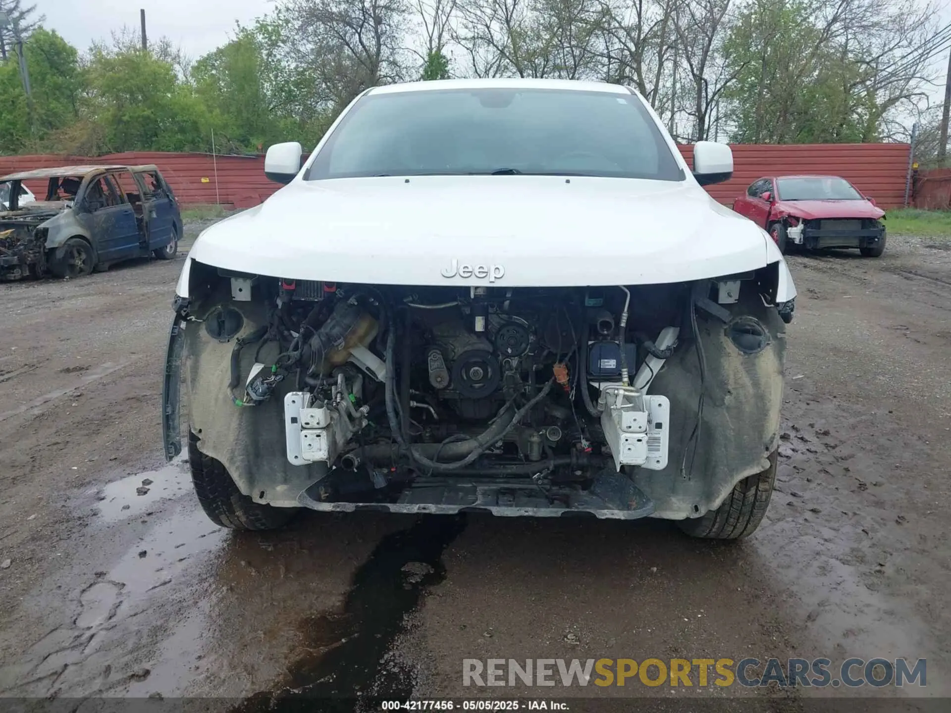12 Photograph of a damaged car 1C4RJFAG7KC721131 JEEP GRAND CHEROKEE 2019