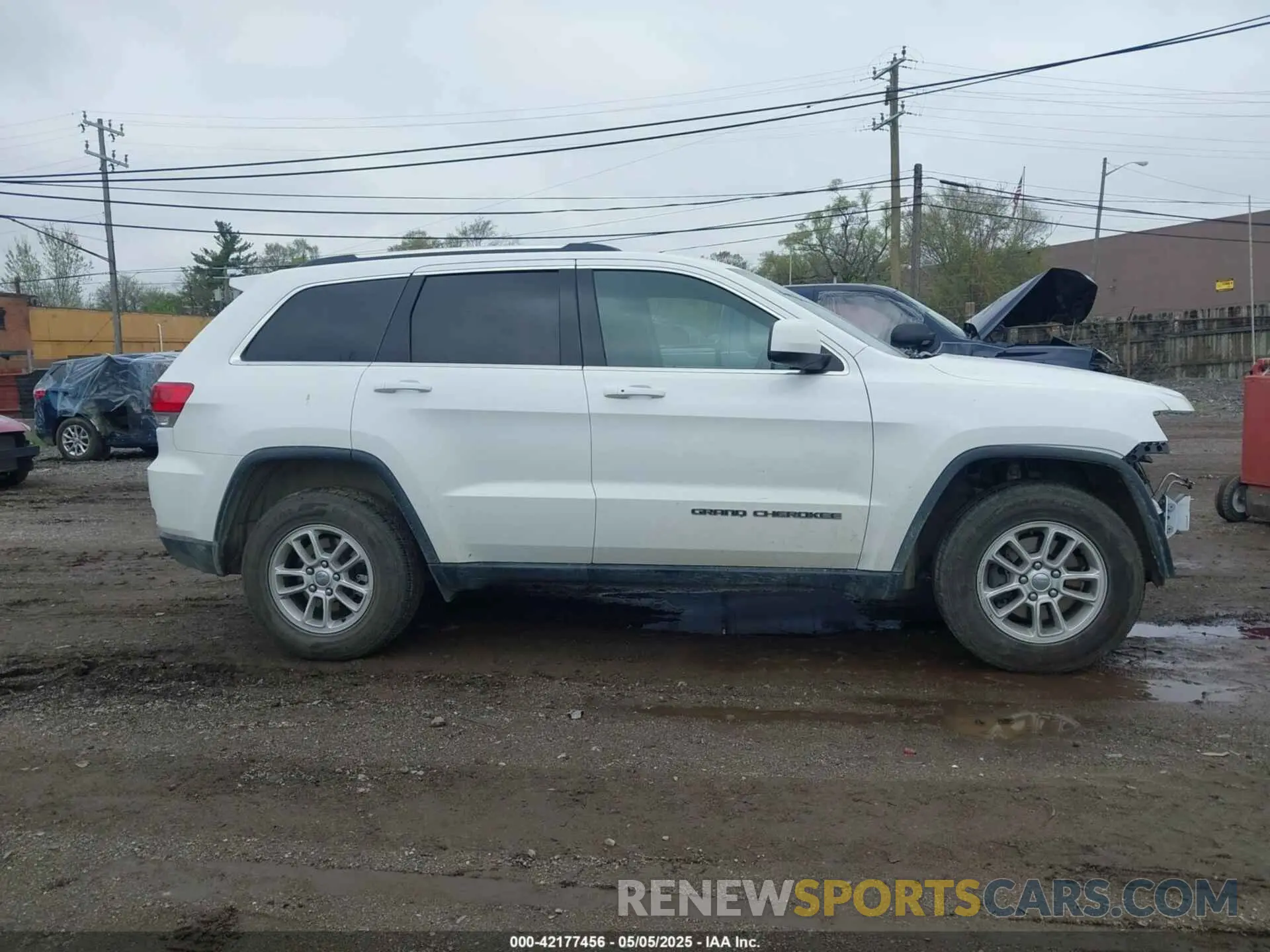 13 Photograph of a damaged car 1C4RJFAG7KC721131 JEEP GRAND CHEROKEE 2019