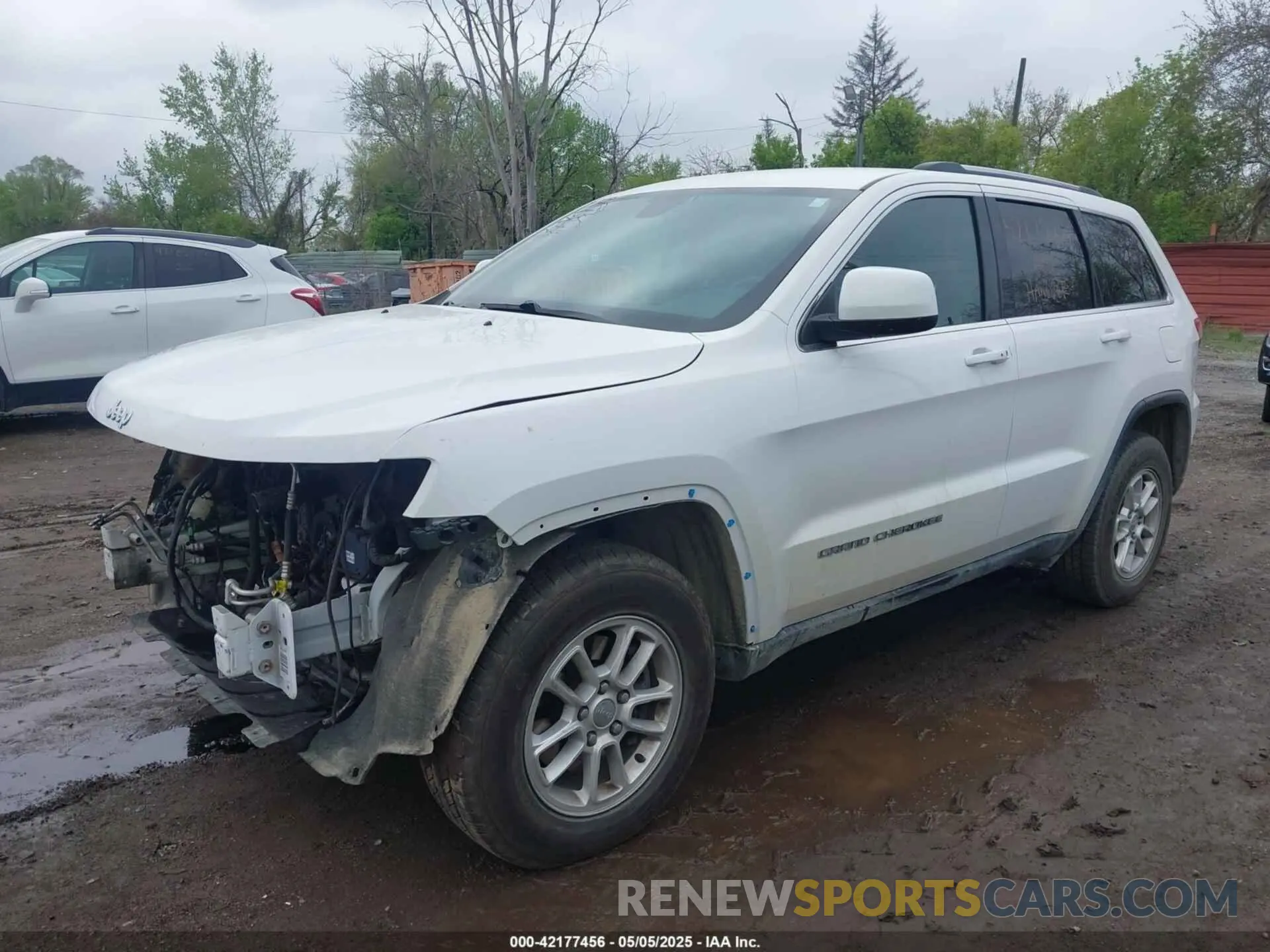 2 Photograph of a damaged car 1C4RJFAG7KC721131 JEEP GRAND CHEROKEE 2019